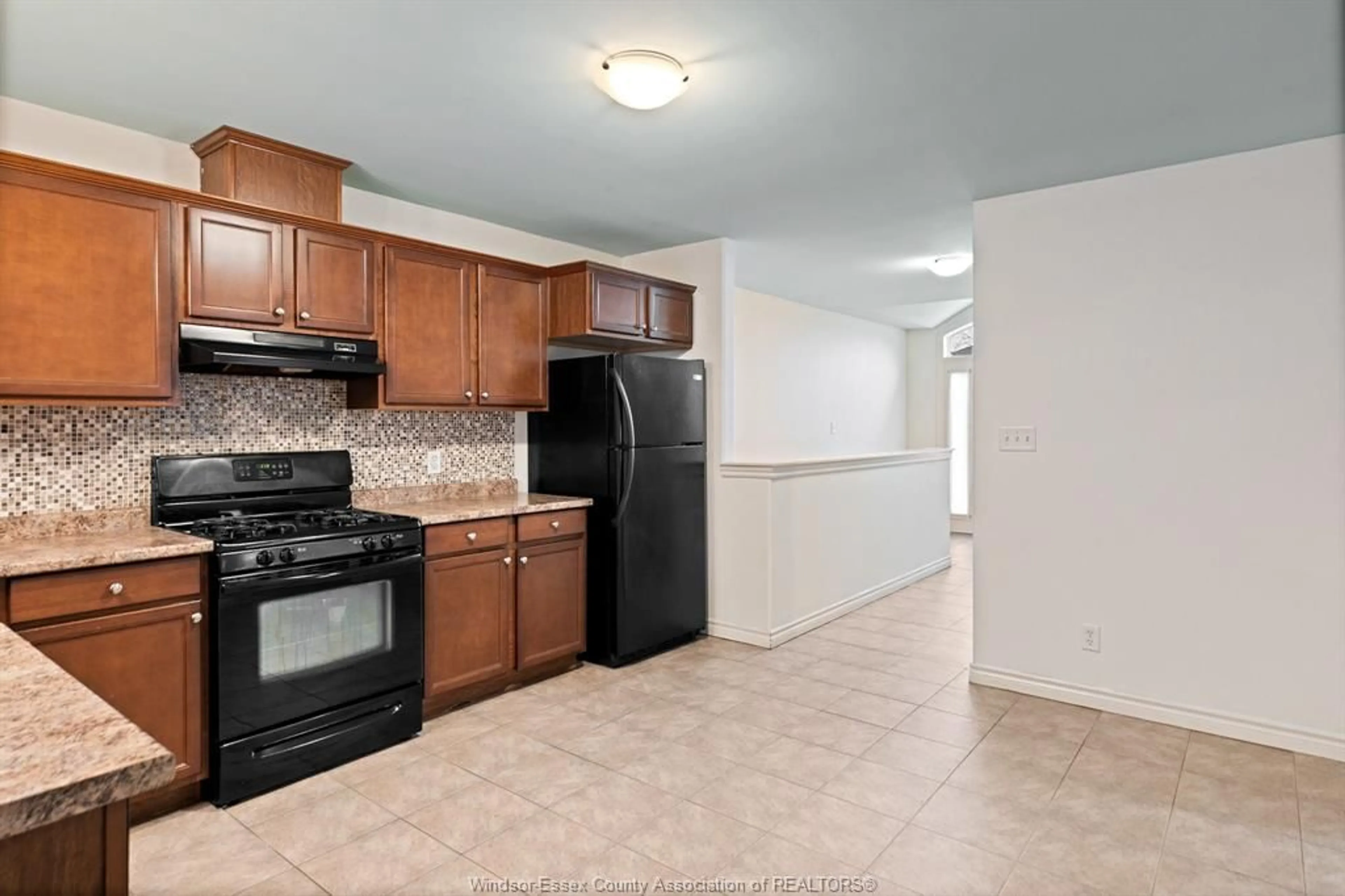 Standard kitchen, ceramic/tile floor for 1932 Northway Ave, Amherstburg Ontario N9B 0A3