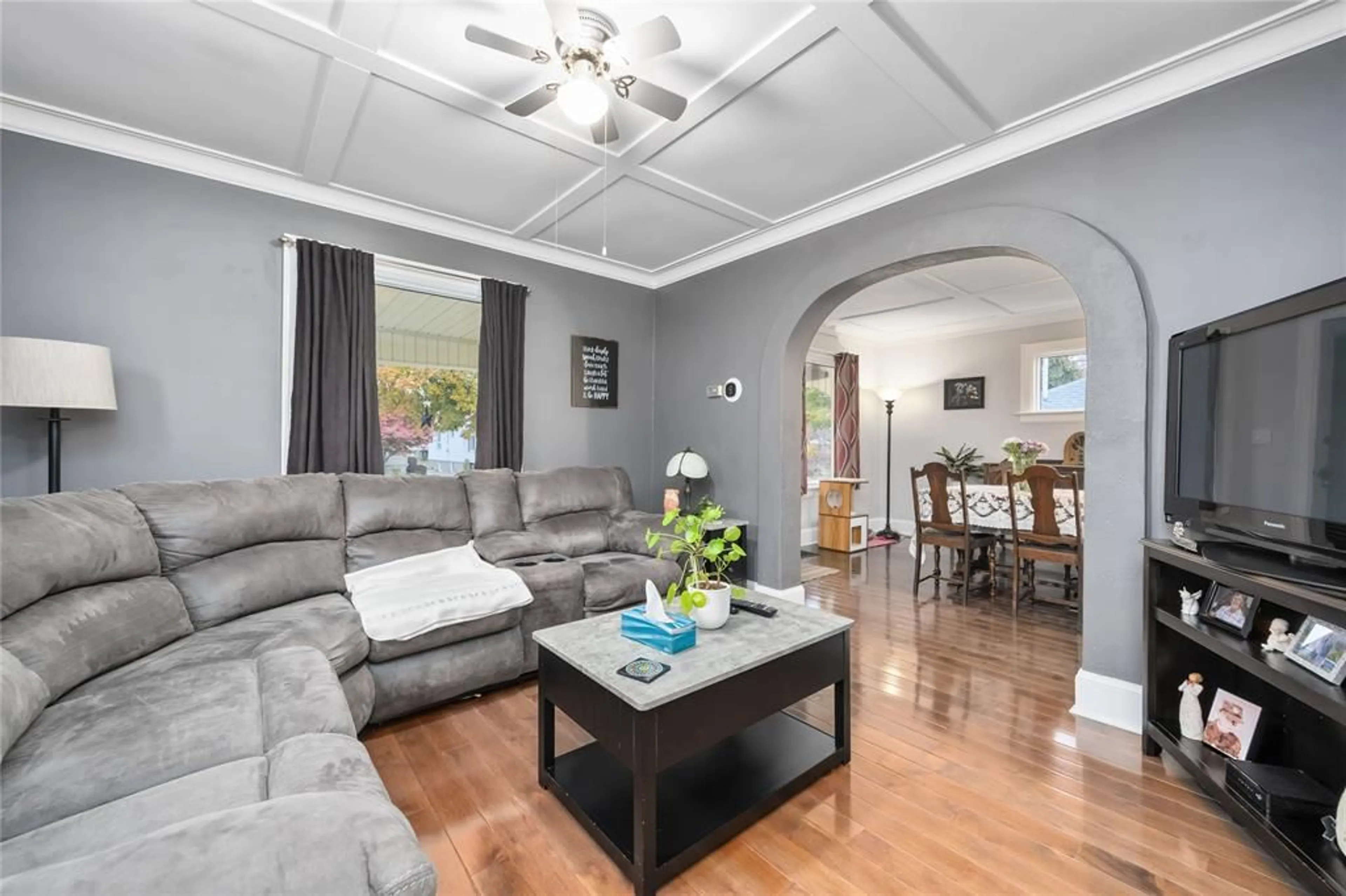 Living room with furniture, unknown for 356 TALFOURD St, Sarnia Ontario N7T 1P9