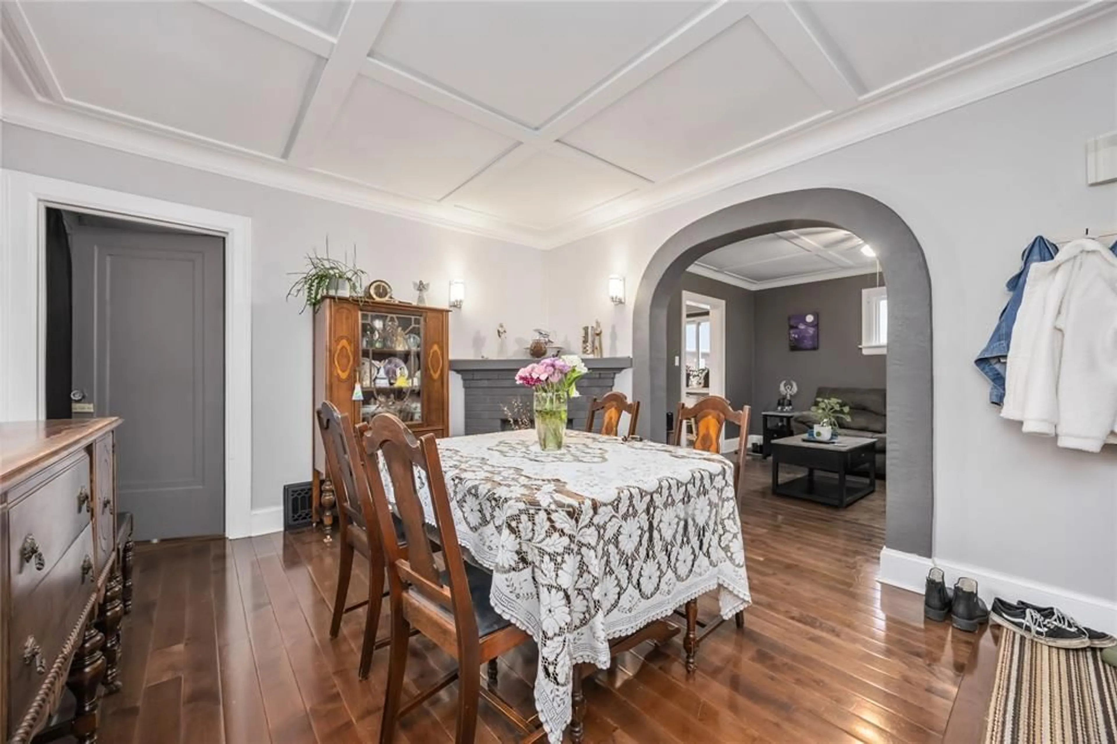 Dining room, unknown for 356 TALFOURD St, Sarnia Ontario N7T 1P9