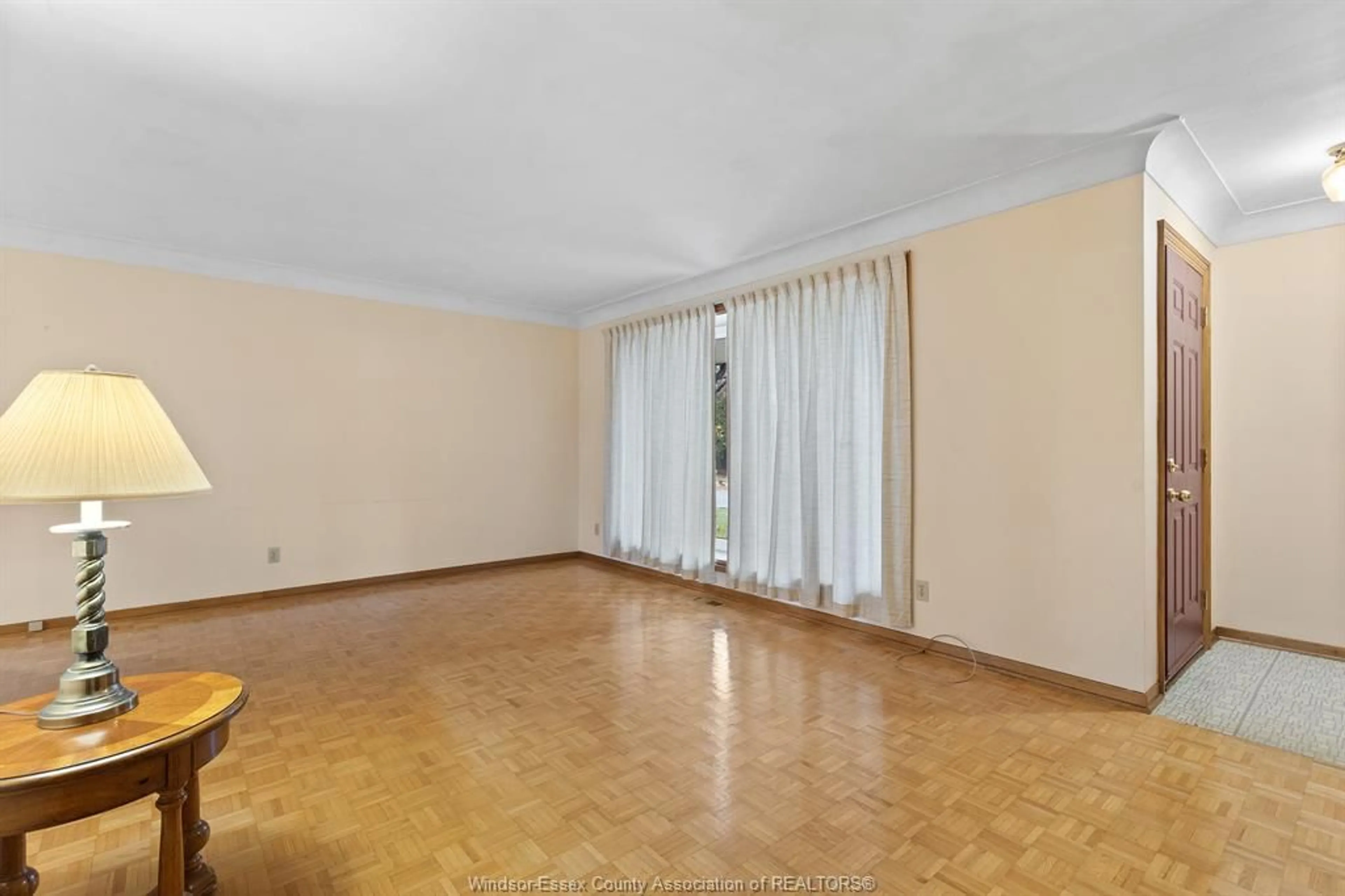 A pic of a room for 1161 GARDEN Crt, Windsor Ontario N8S 2S1