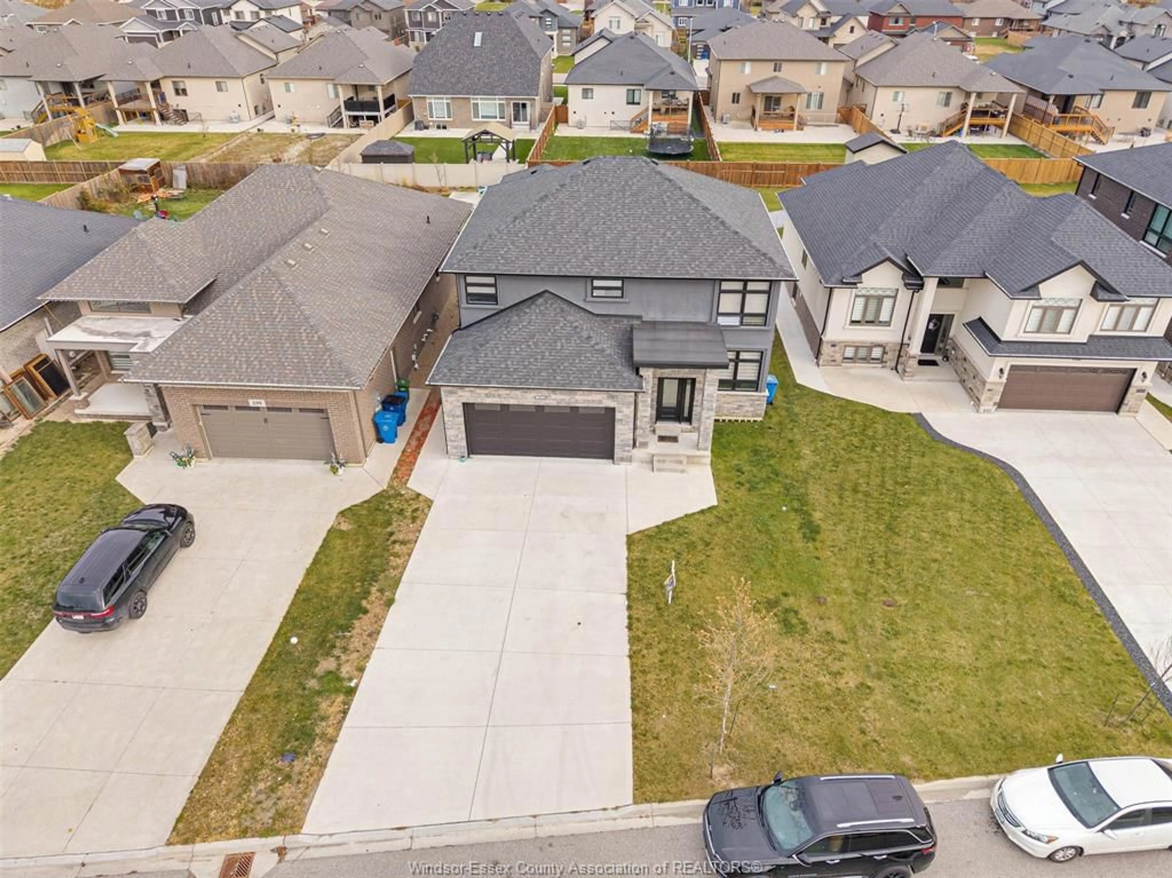 A pic from outside/outdoor area/front of a property/back of a property/a pic from drone, street for 197 SPRING, Belle River Ontario N0R 1A0