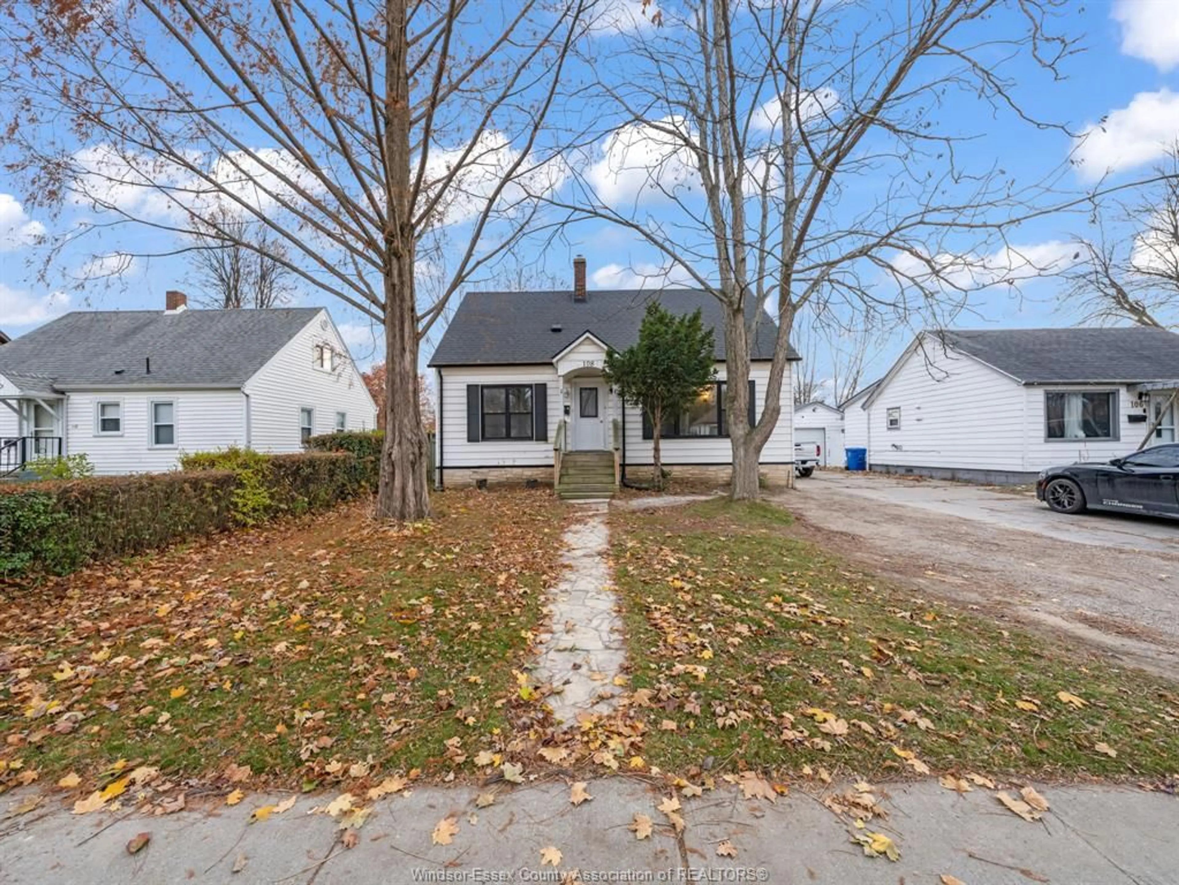 A pic from outside/outdoor area/front of a property/back of a property/a pic from drone, street for 108 Marlborough St, Leamington Ontario N8H 1X3