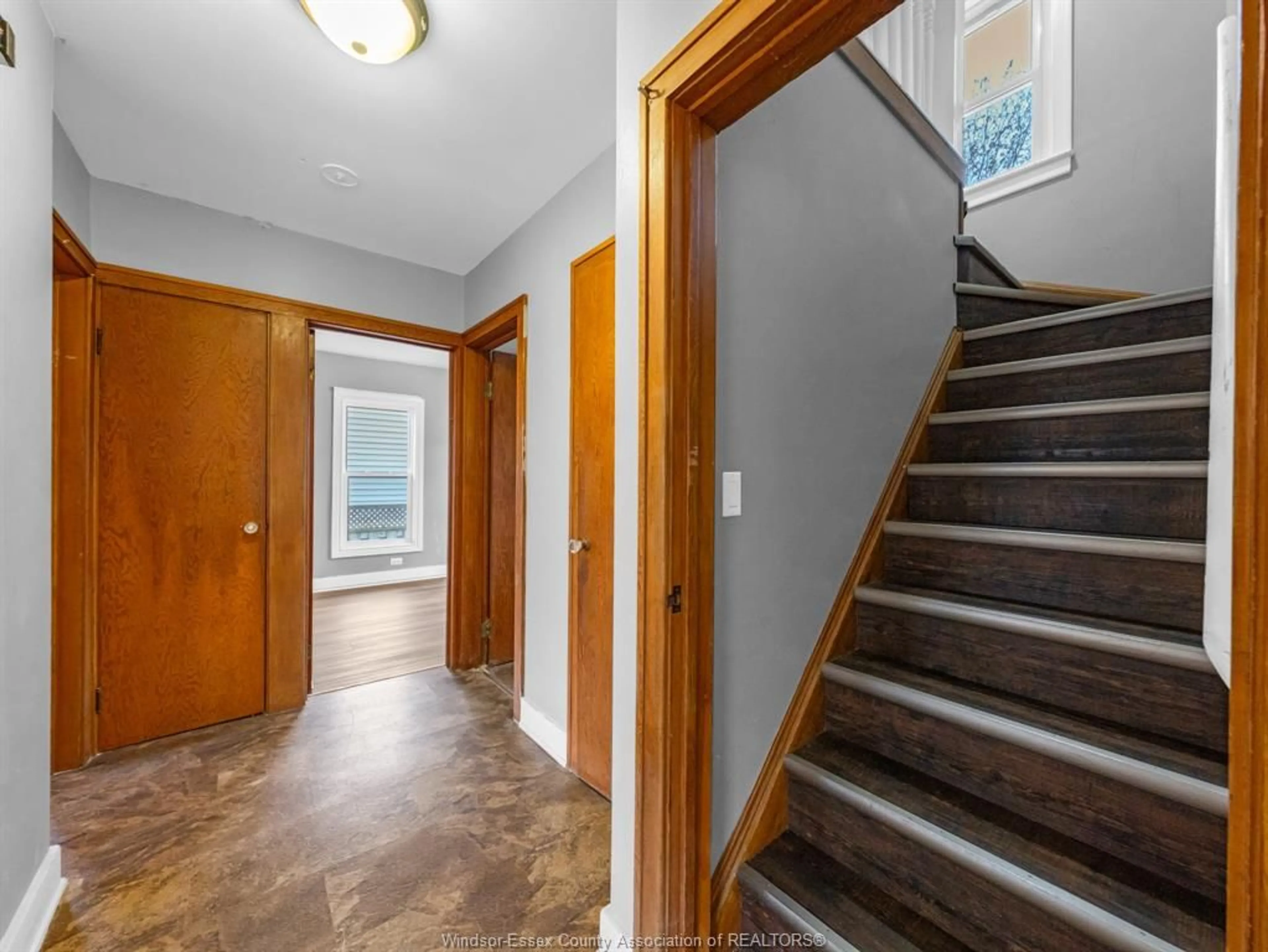 Unknown for 108 Marlborough St, Leamington Ontario N8H 1X3