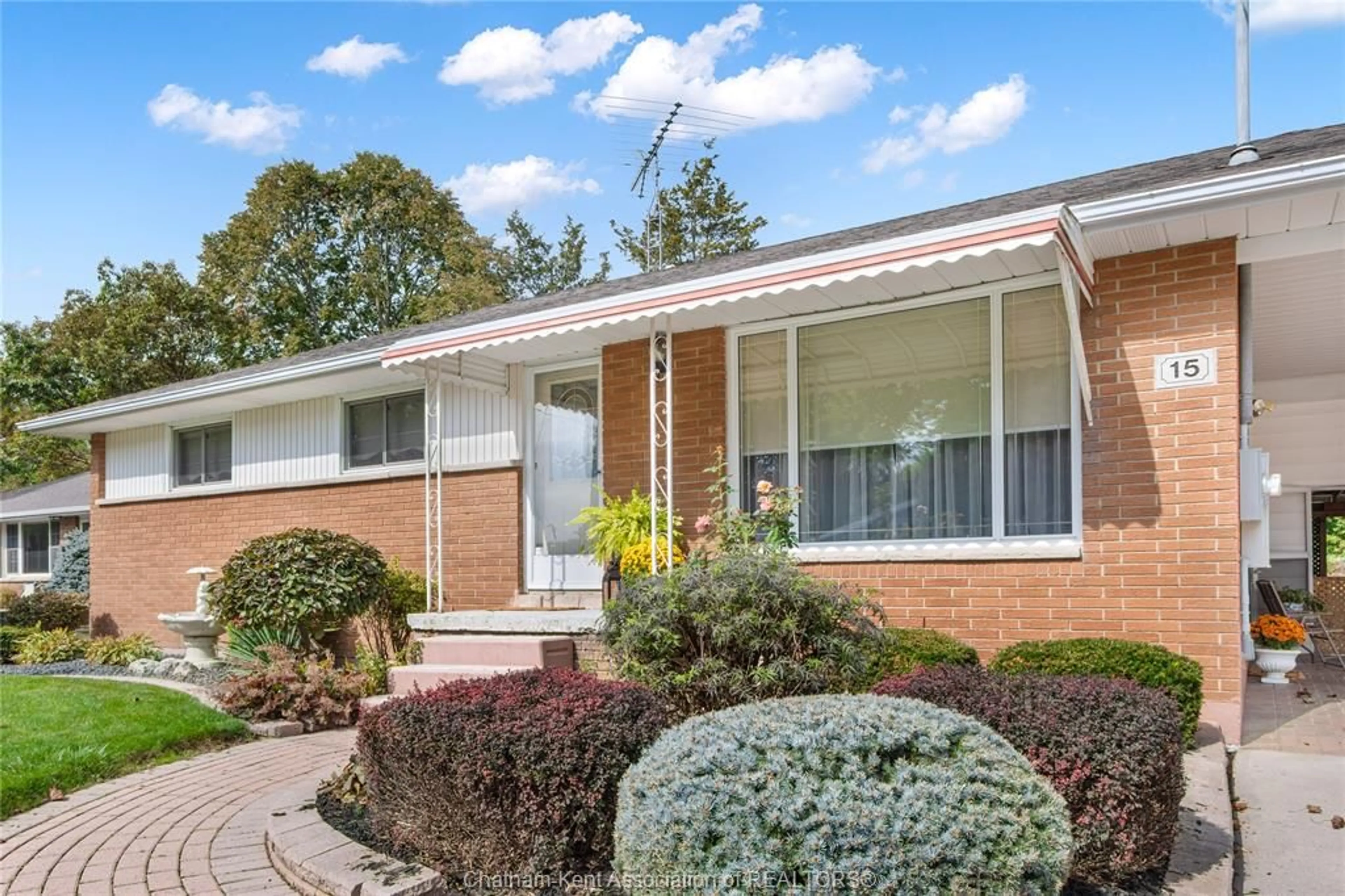 Home with brick exterior material, street for 15 ANNE MARIE Dr, Chatham Ontario N7L 2E1