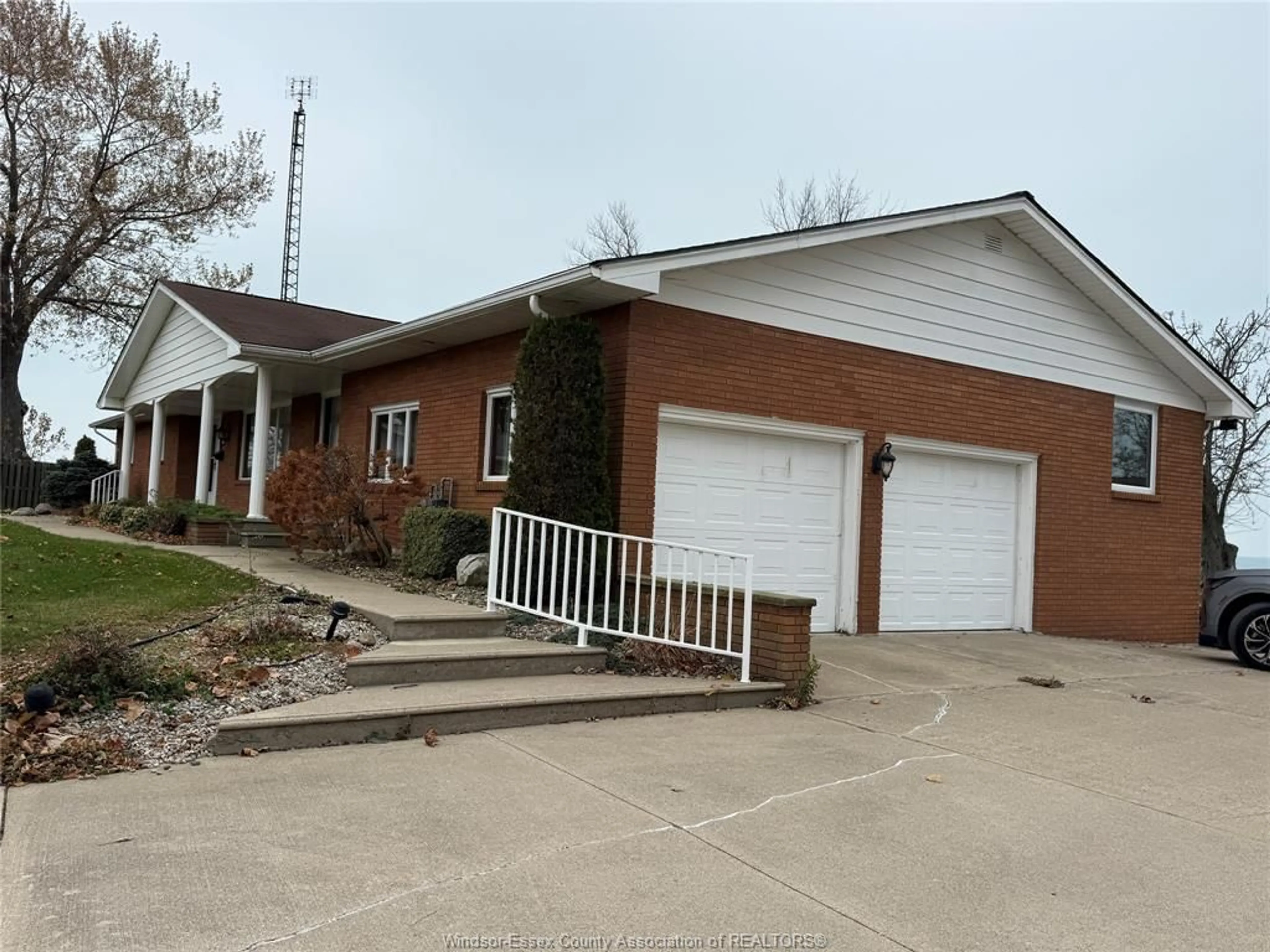 Home with brick exterior material, street for 1239 OXFORD Ave, Kingsville Ontario N9Y 2S8