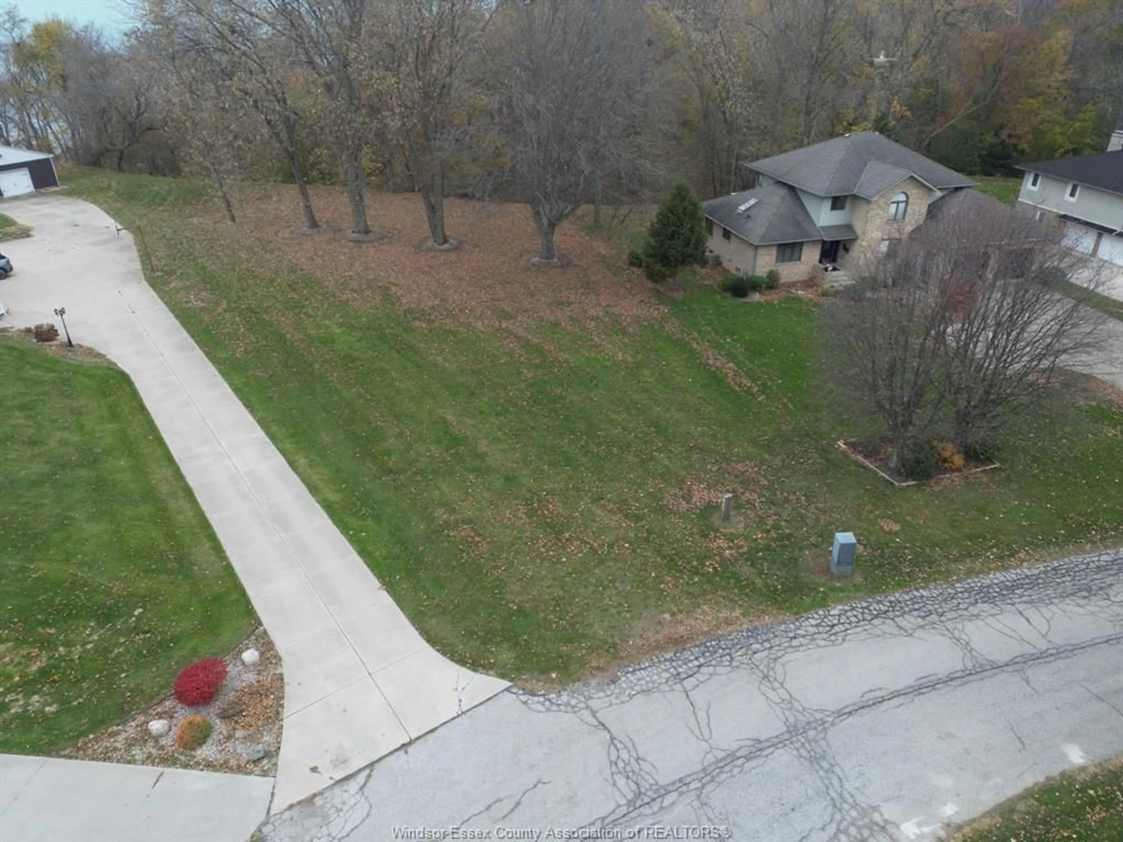 A pic from outside/outdoor area/front of a property/back of a property/a pic from drone, street for LOT 13 OXFORD Ave, Kingsville Ontario N9Y 2S8