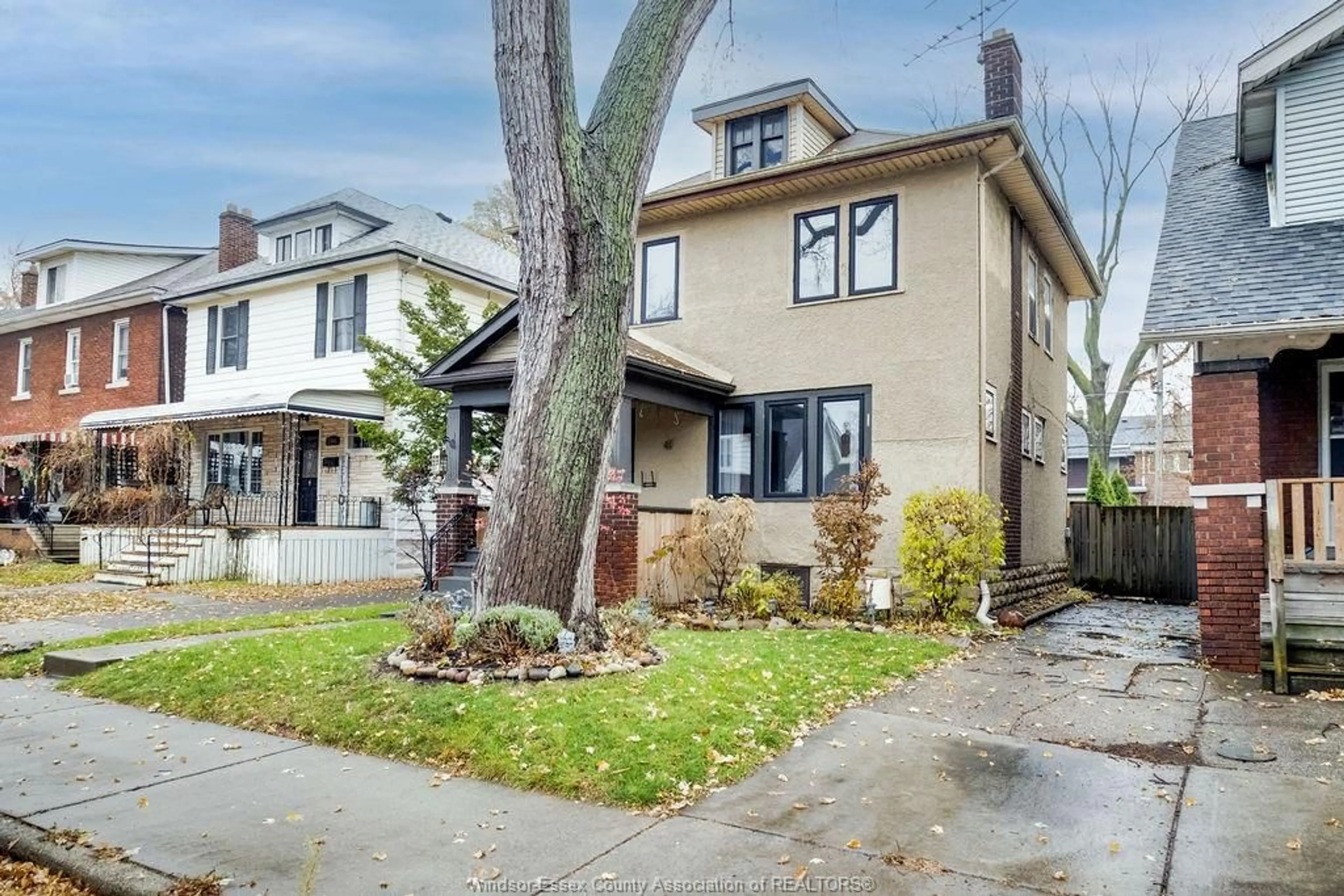 Unknown for 1510 DOUGALL, Windsor Ontario N8X 1S1