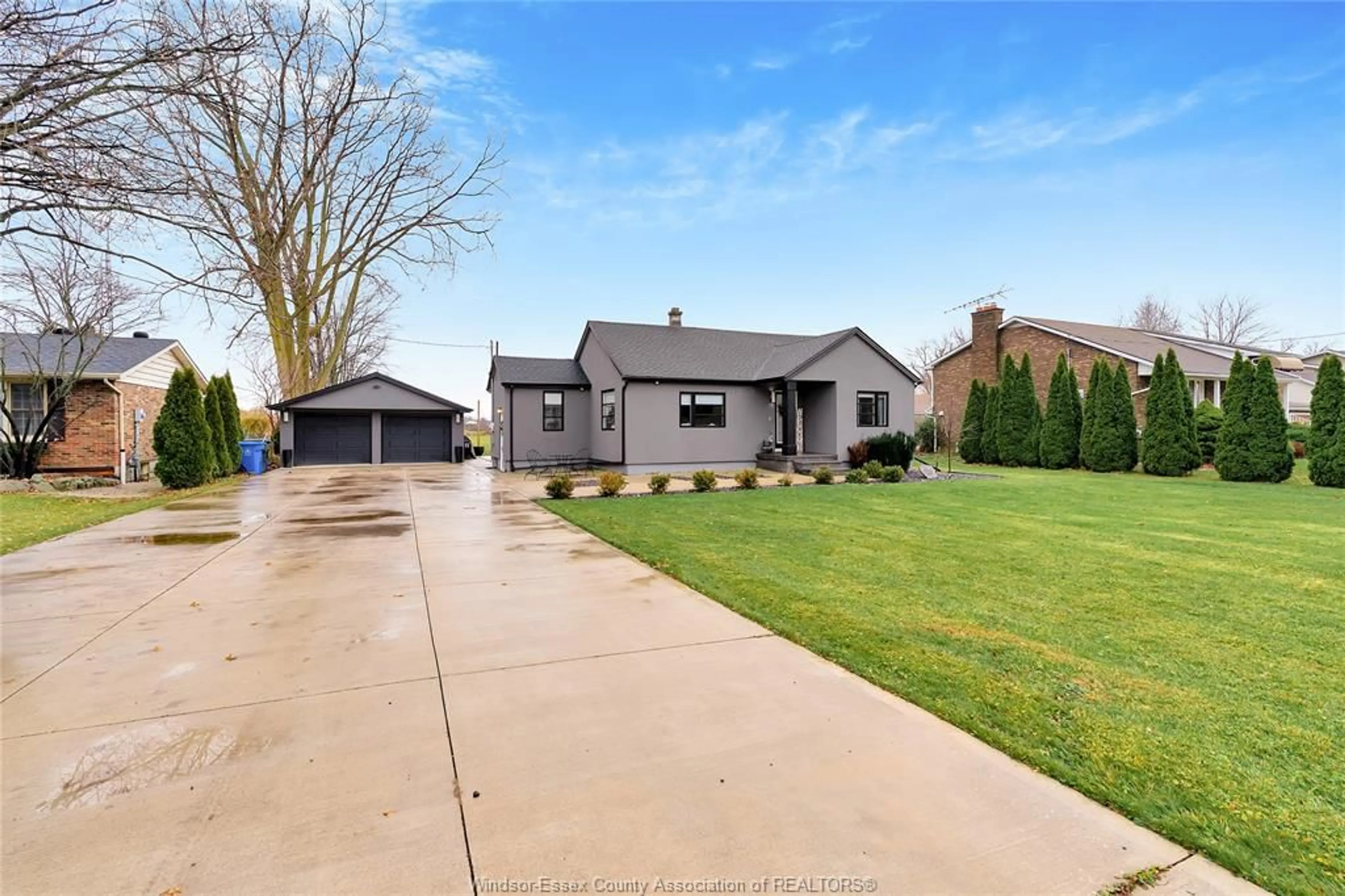 Home with vinyl exterior material, street for 2072 HOPGOOD, Lakeshore Ontario N8M 2X7