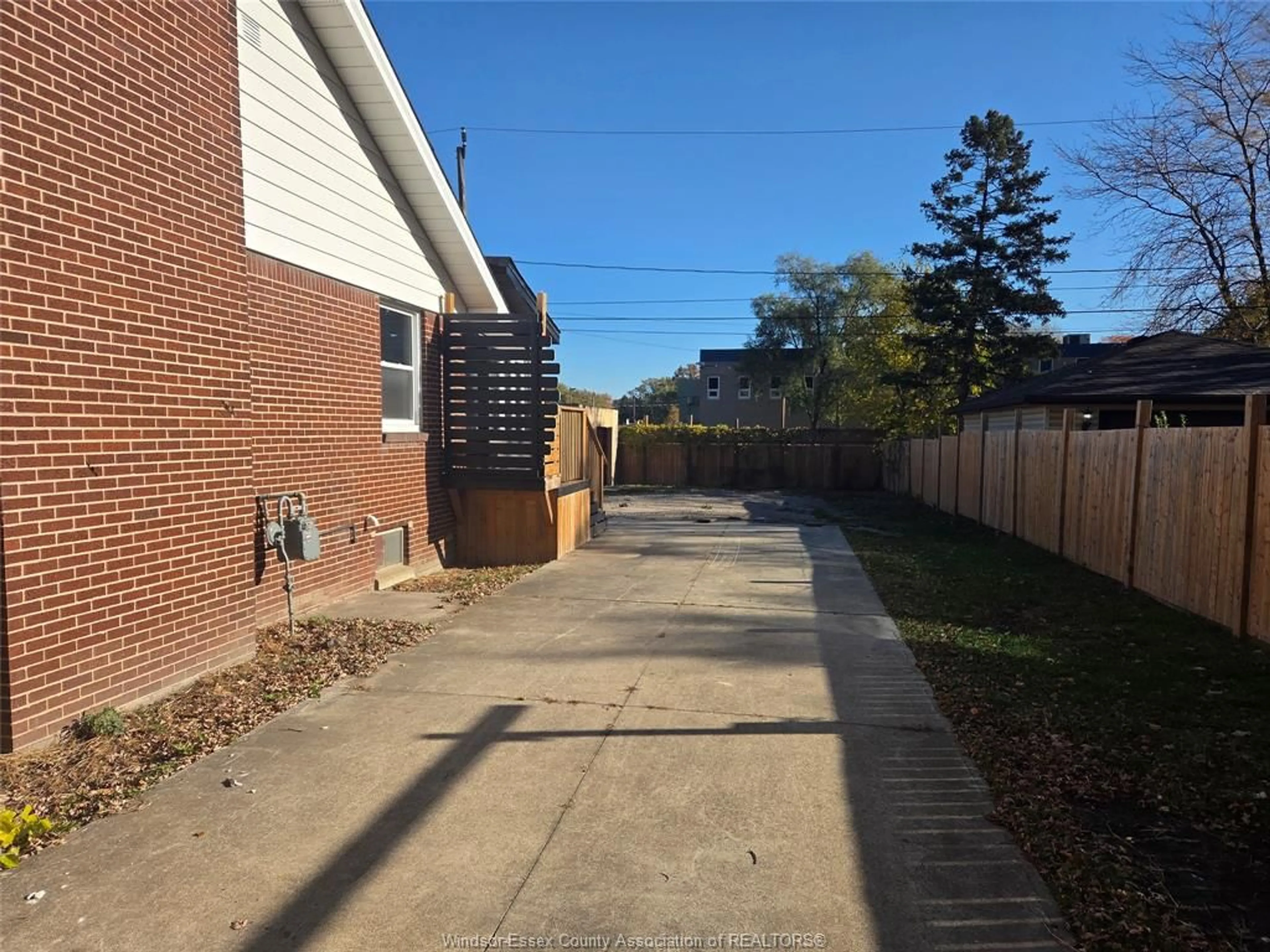 Patio, street for 3310 Rankin, Windsor Ontario N9E 3C1