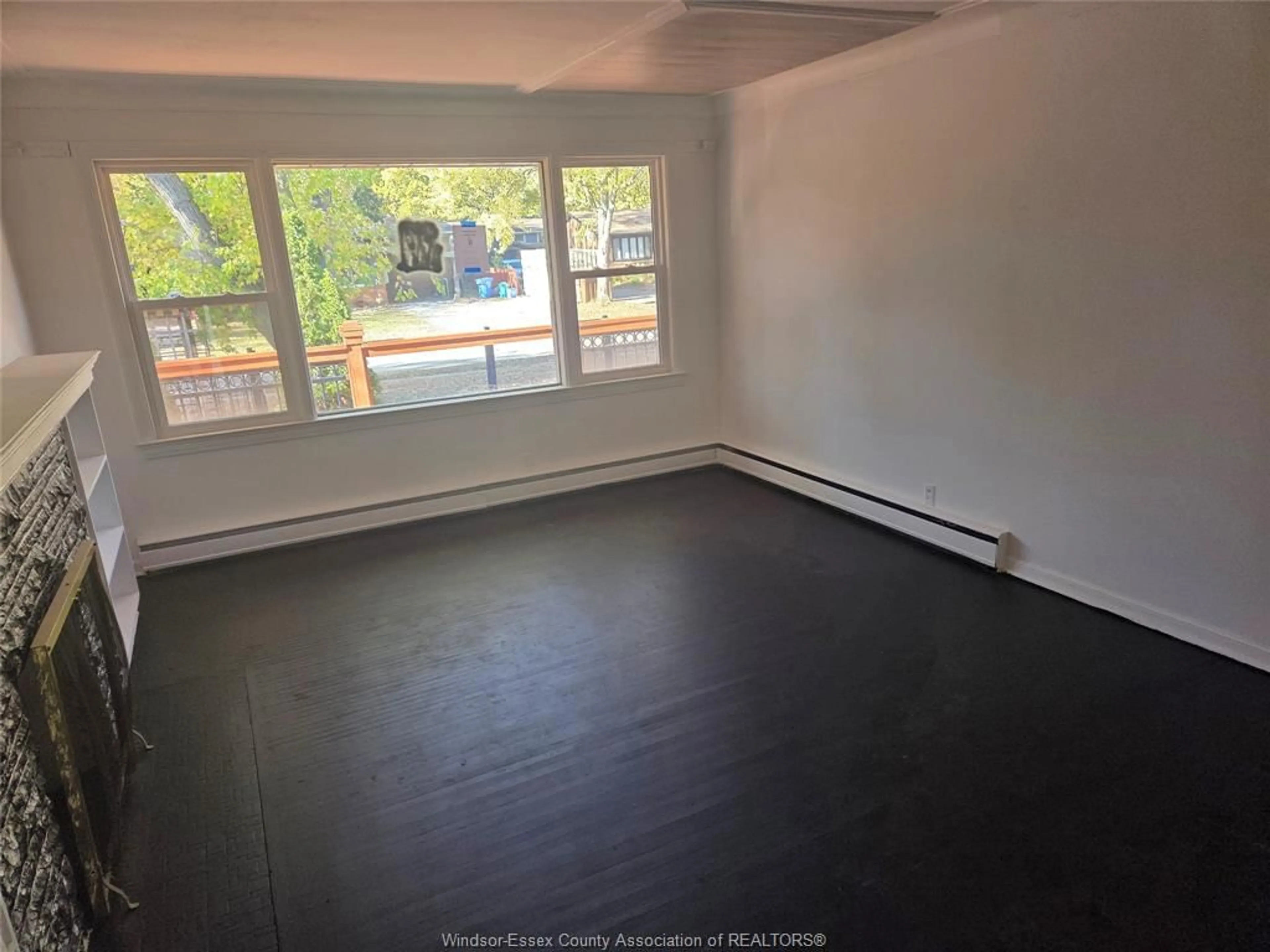 A pic of a room for 3310 Rankin, Windsor Ontario N9E 3C1