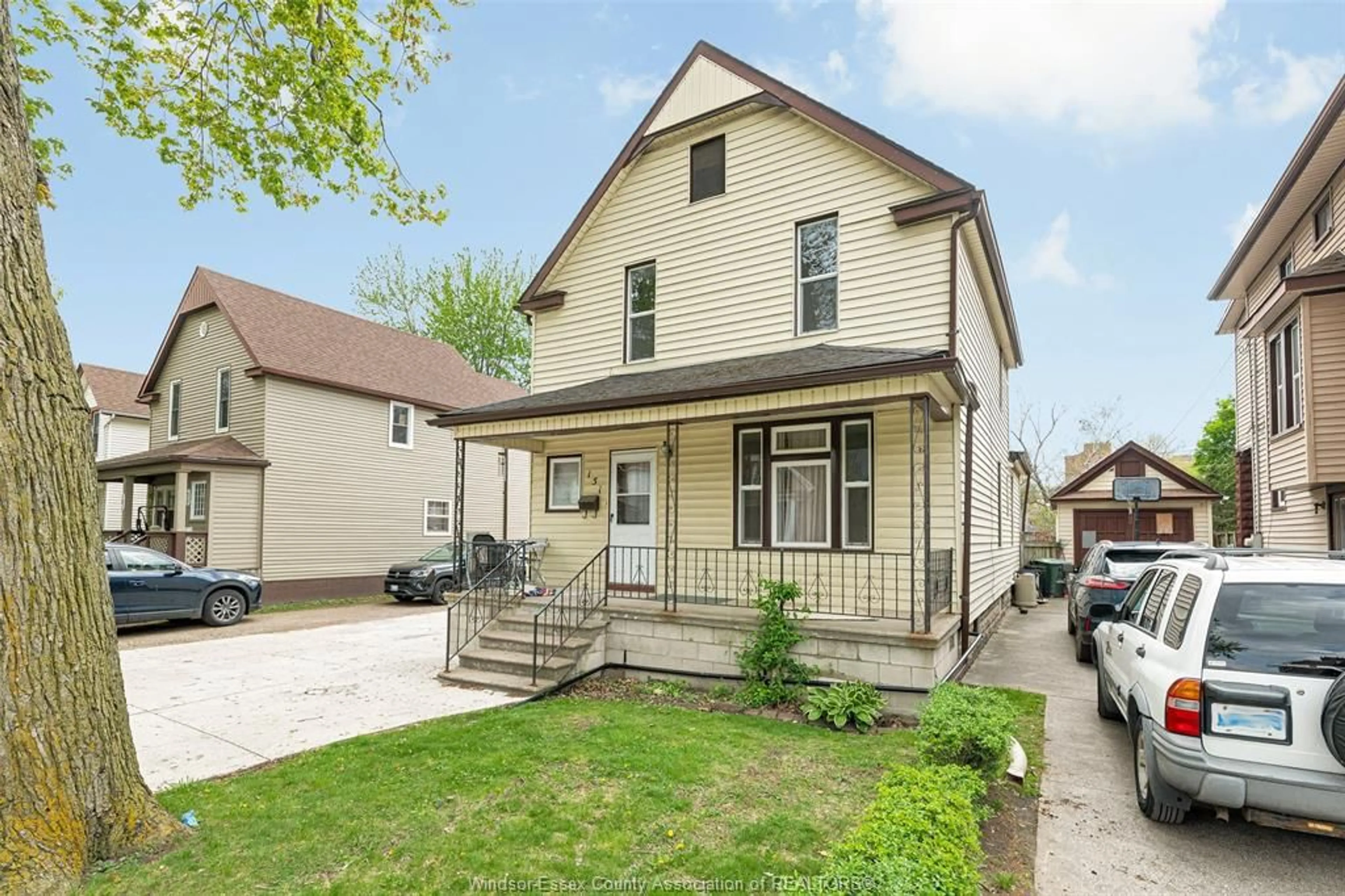 Home with vinyl exterior material, street for 151 CURRY Ave, Windsor Ontario N9B 2B4