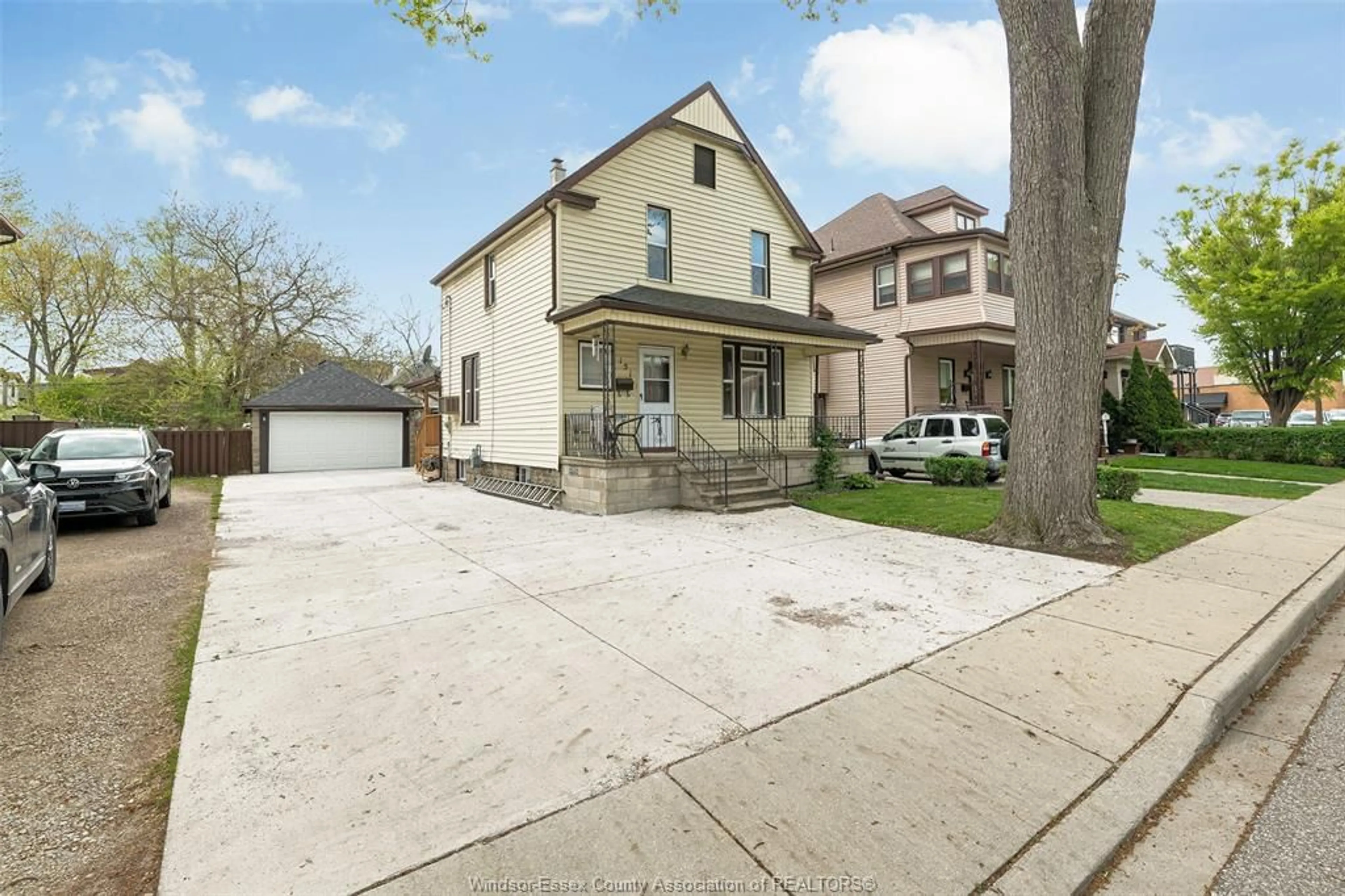 Unknown for 151 CURRY Ave, Windsor Ontario N9B 2B4