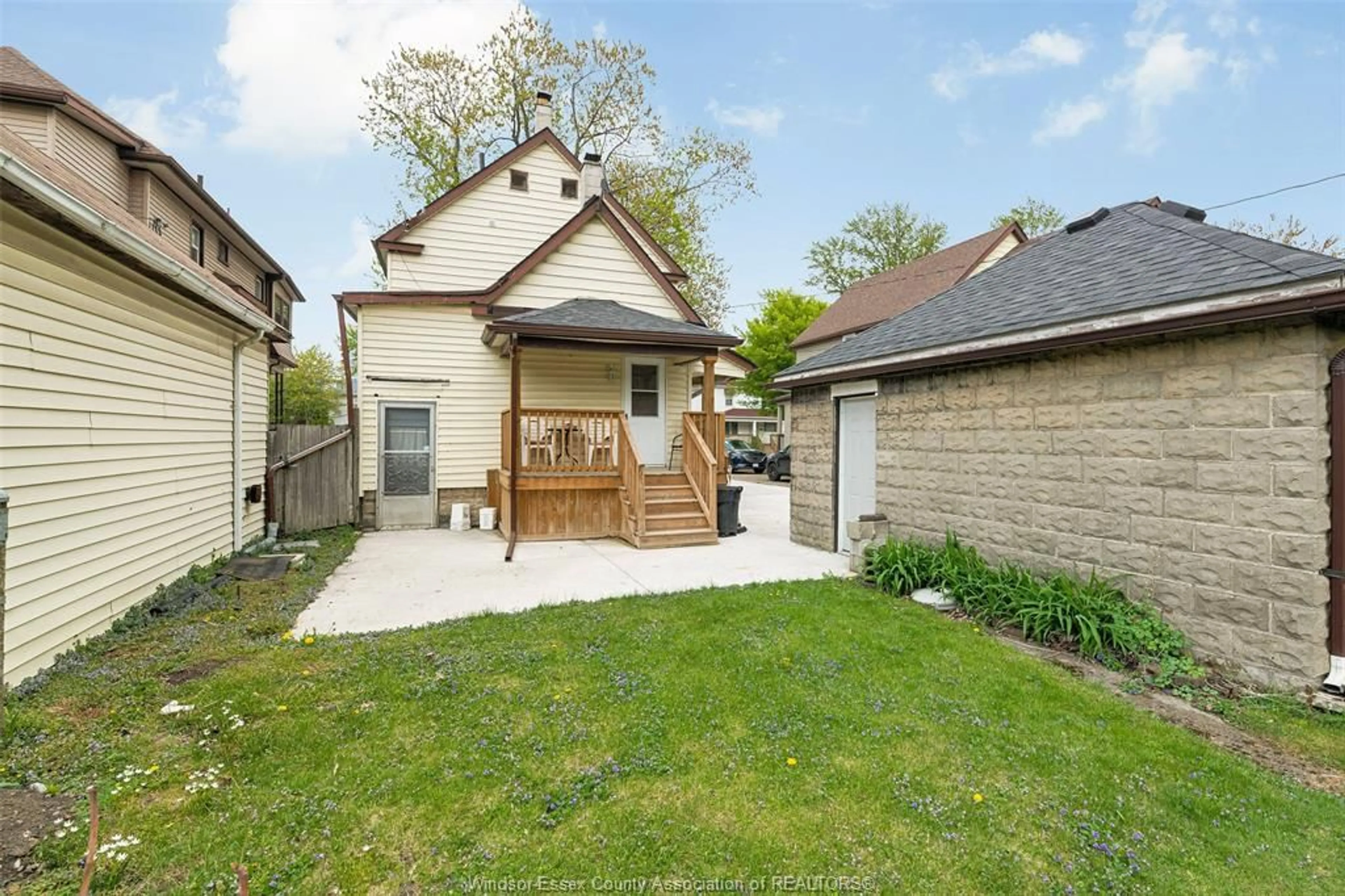 Unknown for 151 CURRY Ave, Windsor Ontario N9B 2B4