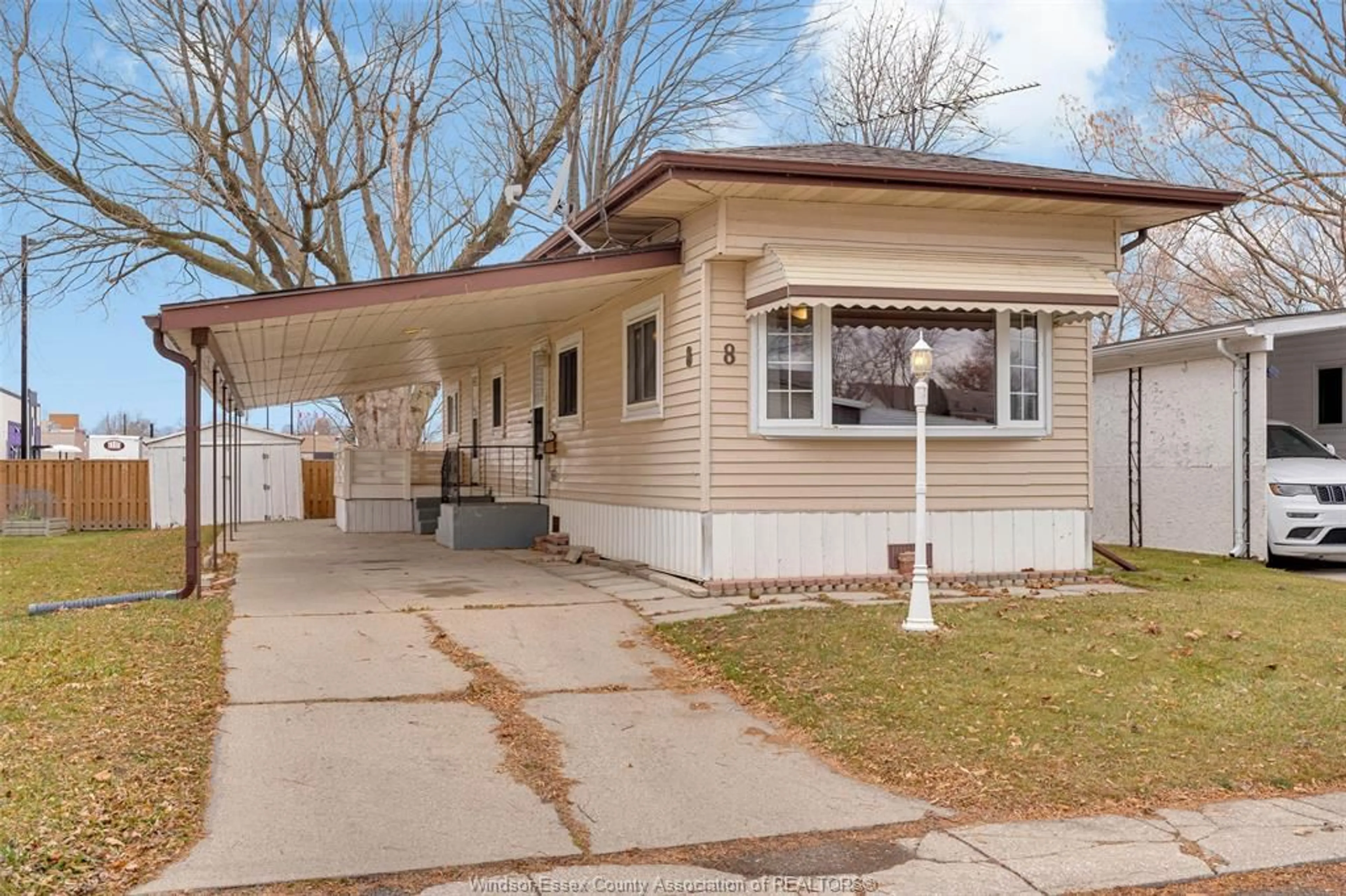 Home with vinyl exterior material, street for 8 MALDEN HILL Dr, Amherstburg Ontario N9V 3E1