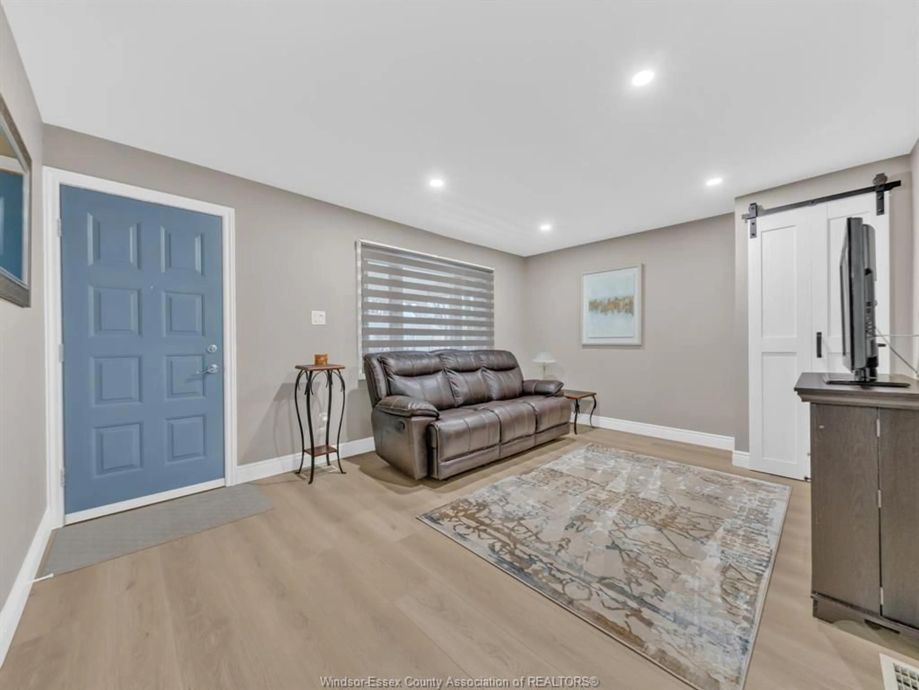 Living room with furniture, unknown for 2340 ELSMERE Ave, Windsor Ontario N8W 2C8