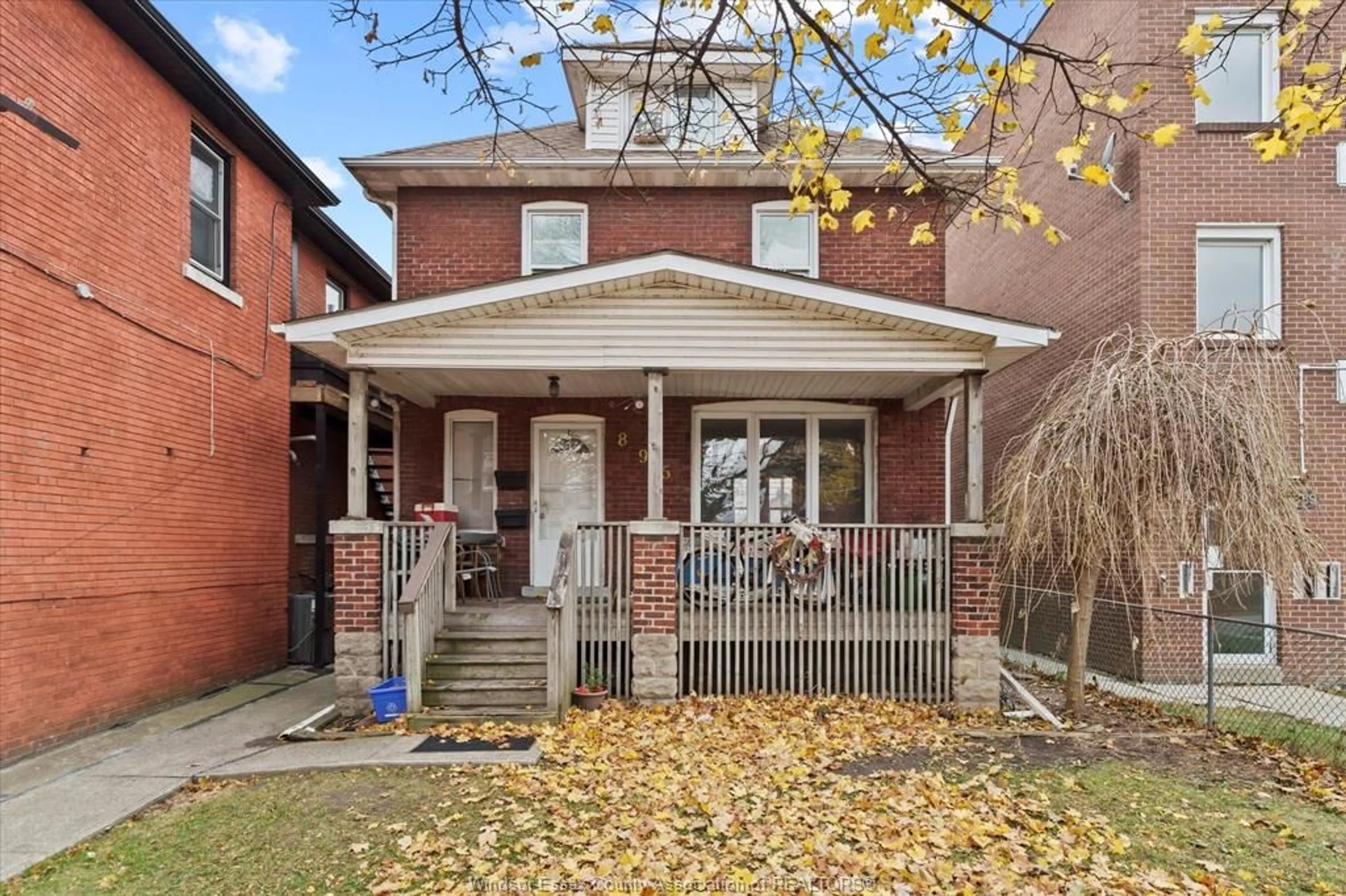 Home with brick exterior material, street for 895 Pillette, Windsor Ontario N8Y 3B4