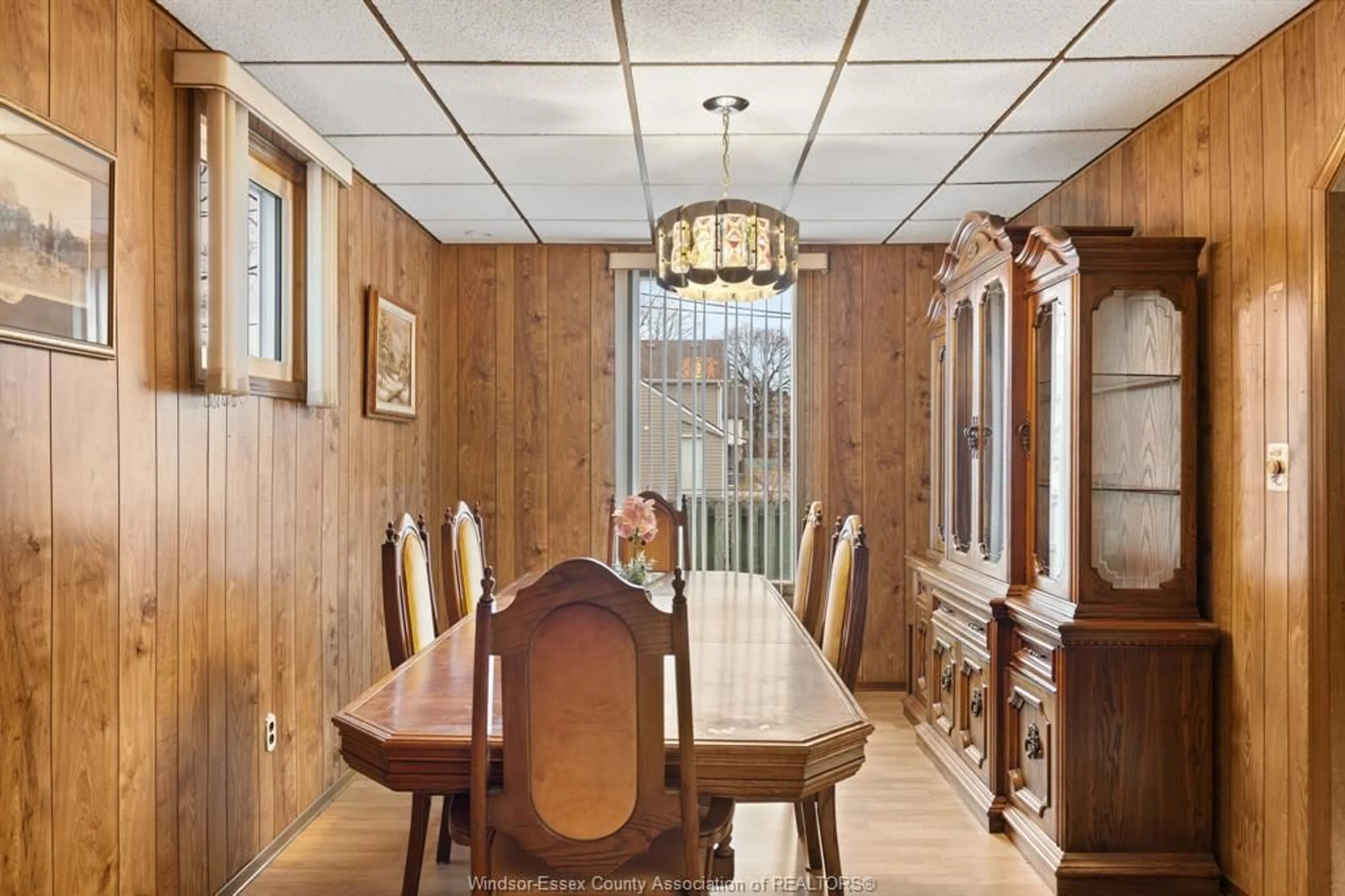 Dining room, wood/laminate floor for 319 JOSEPHINE Ave, Windsor Ontario N9B 2K9
