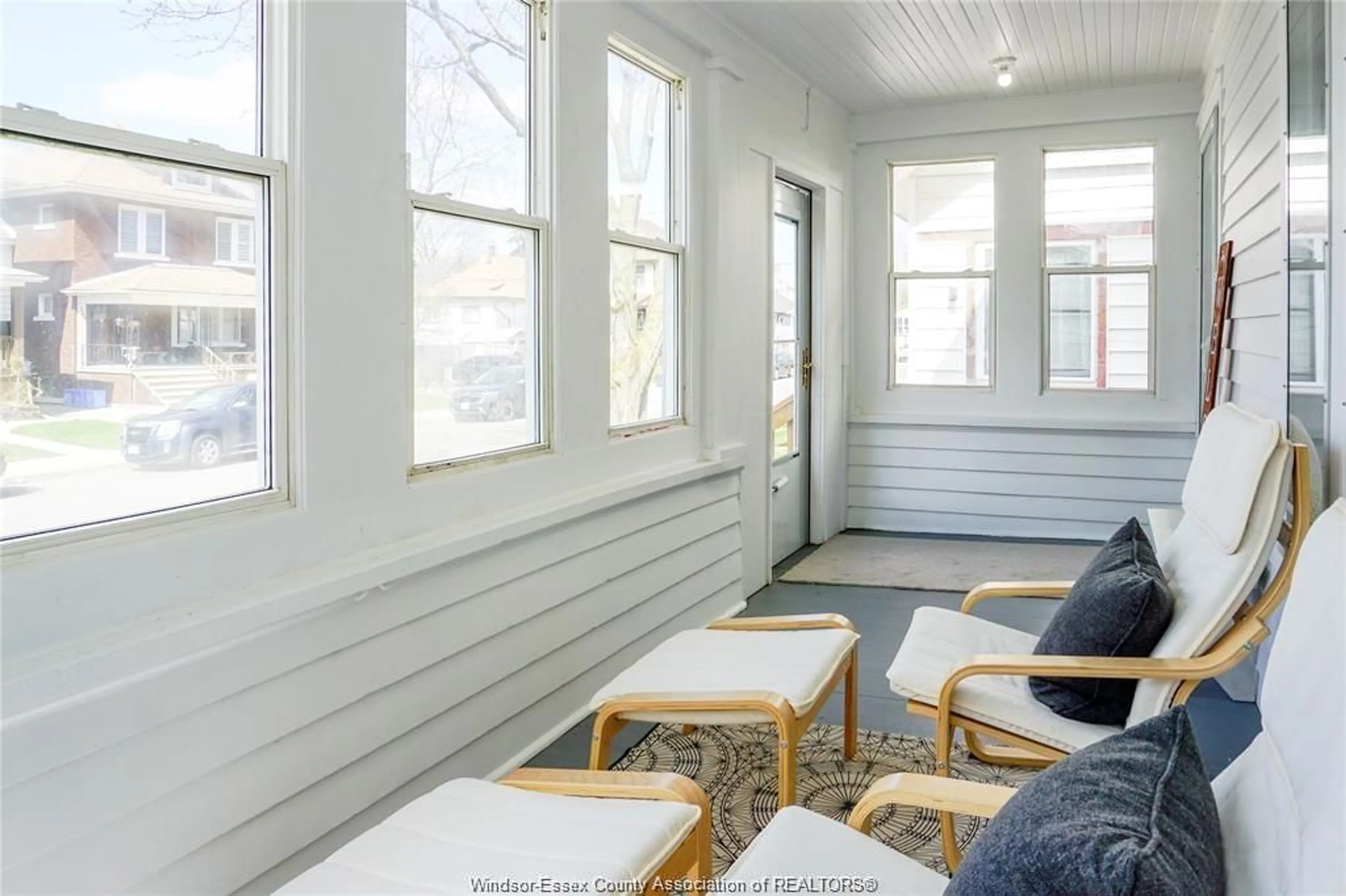 Unknown for 934 Church St, Windsor Ontario N9A 4T9