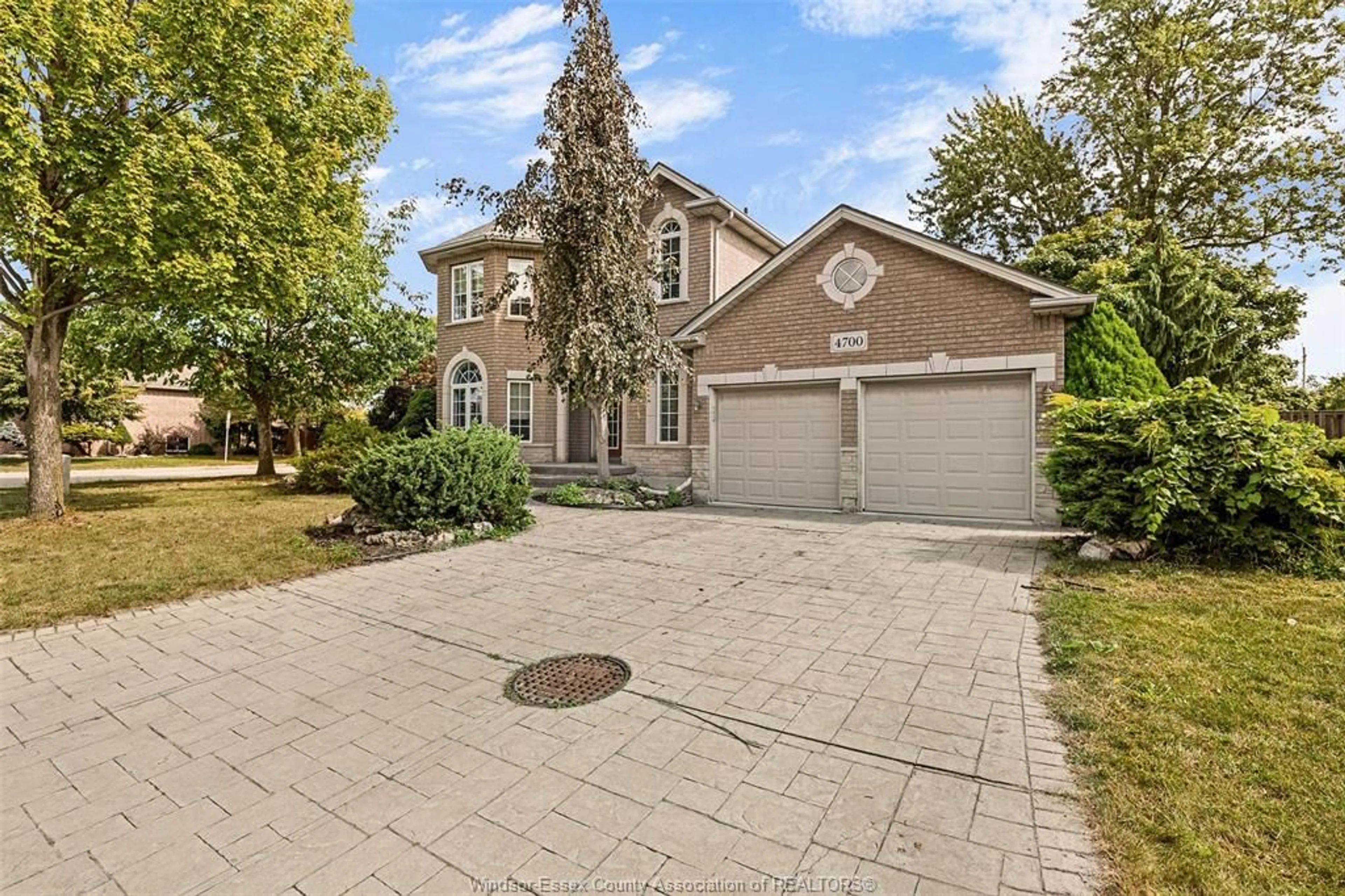 Unknown for 4700 WEMBLEY, Windsor Ontario N9G 2P8