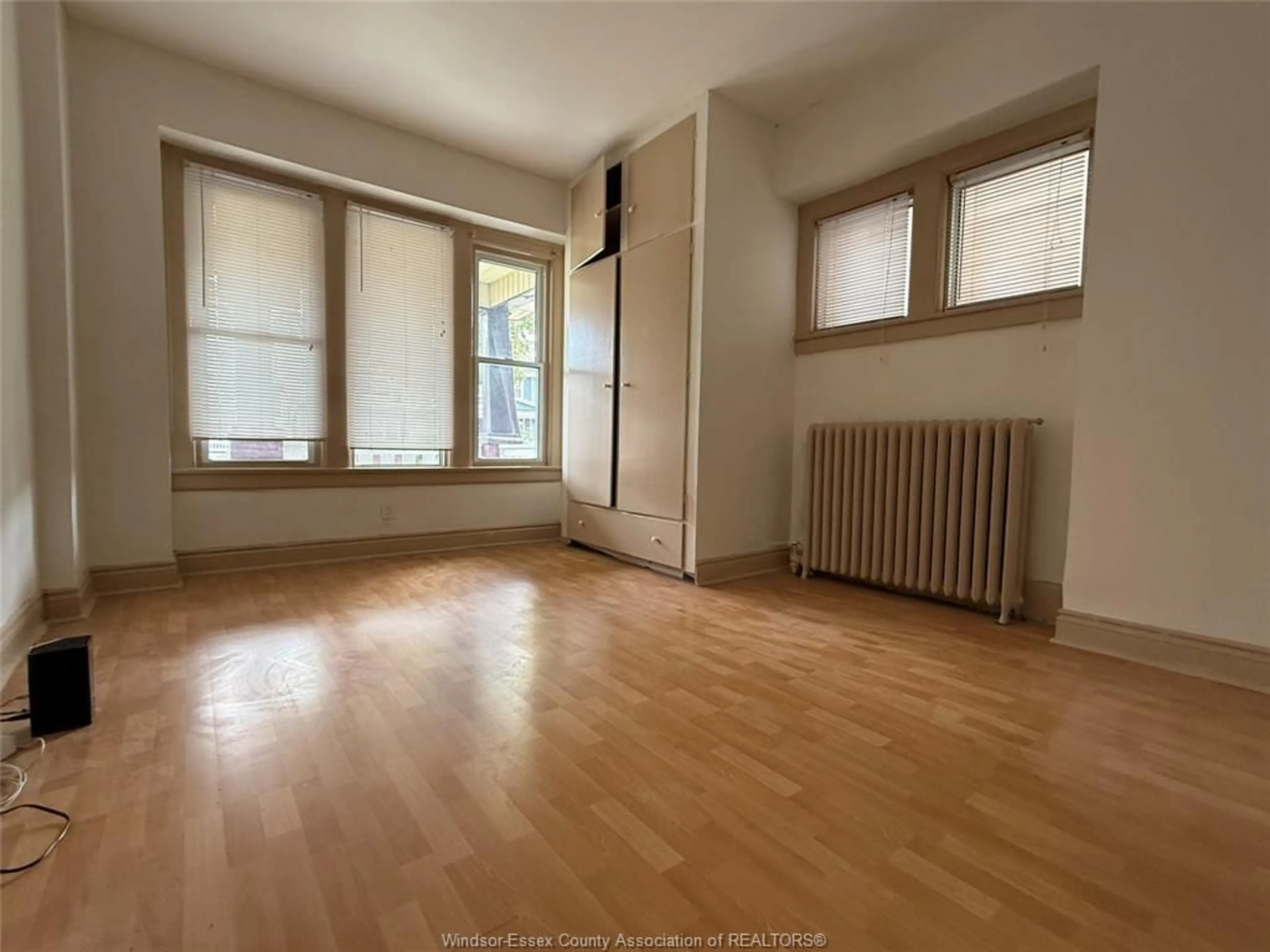 A pic of a room for 667 HALL Ave, Windsor Ontario N9A 2L9