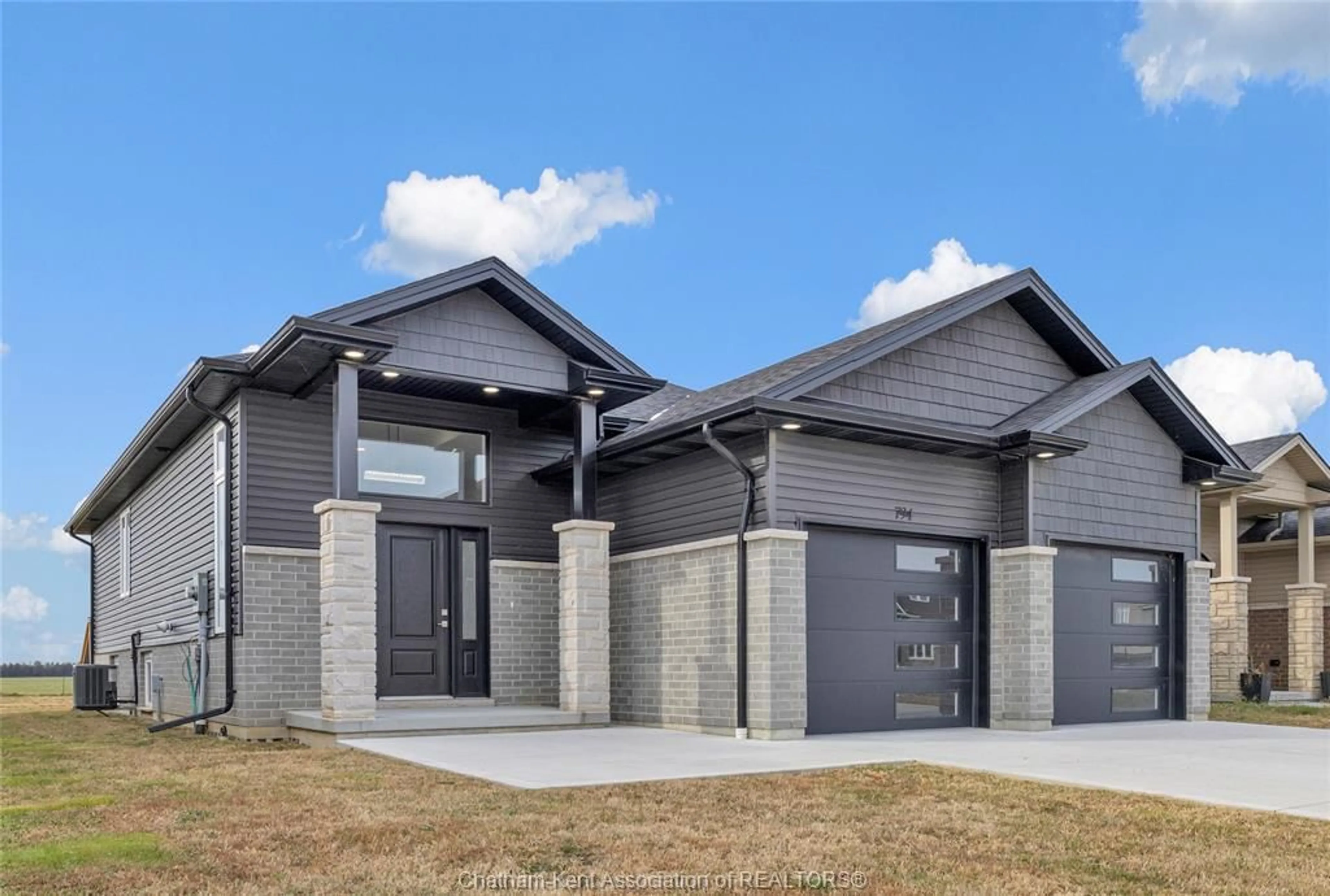 Home with brick exterior material, building for 794 Keil Dr, Chatham Ontario N7M 0T4