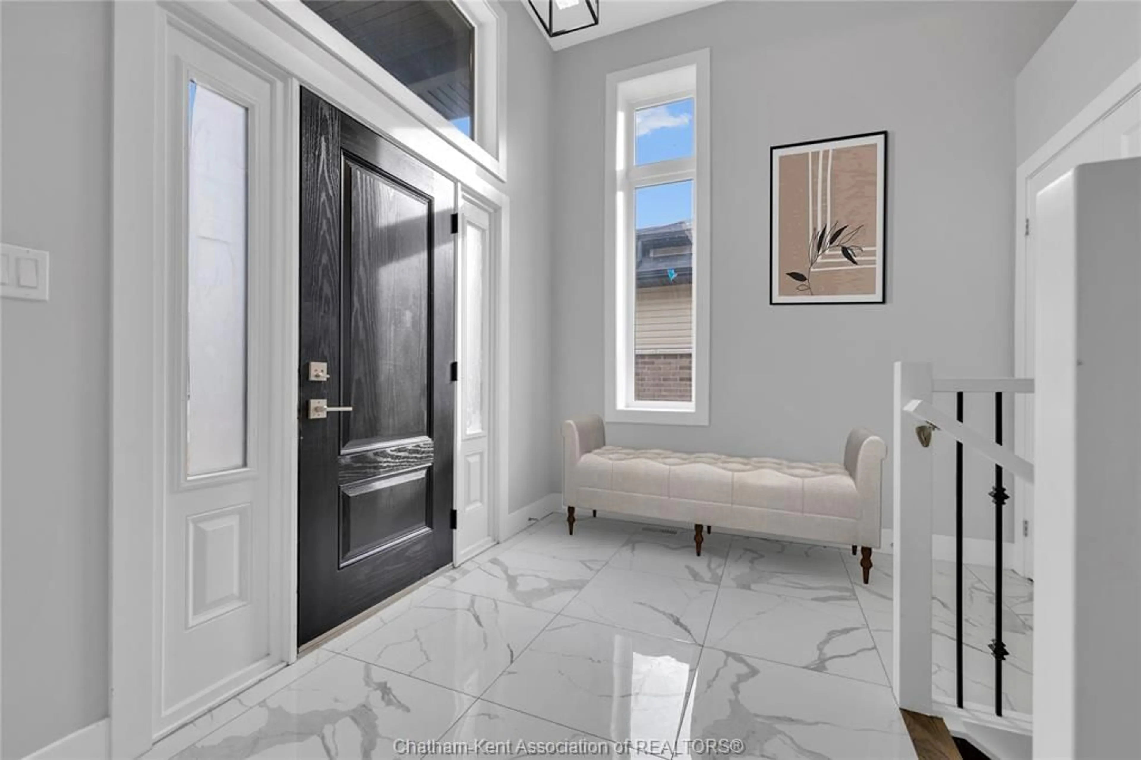 Indoor entryway for 794 Keil Dr, Chatham Ontario N7M 0T4