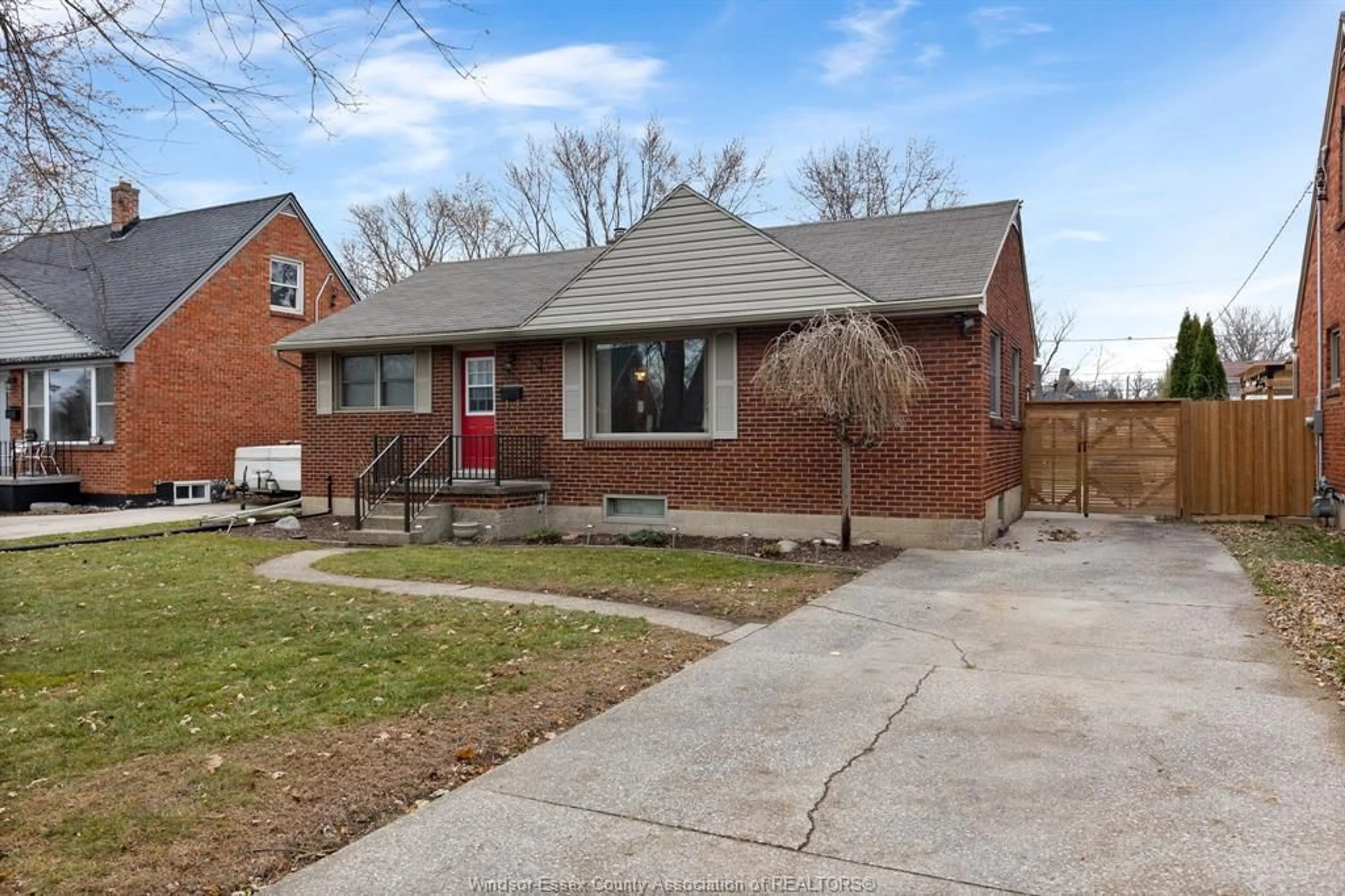 Home with brick exterior material, street for 964 PARKVIEW Ave, Windsor Ontario N8S 2X4