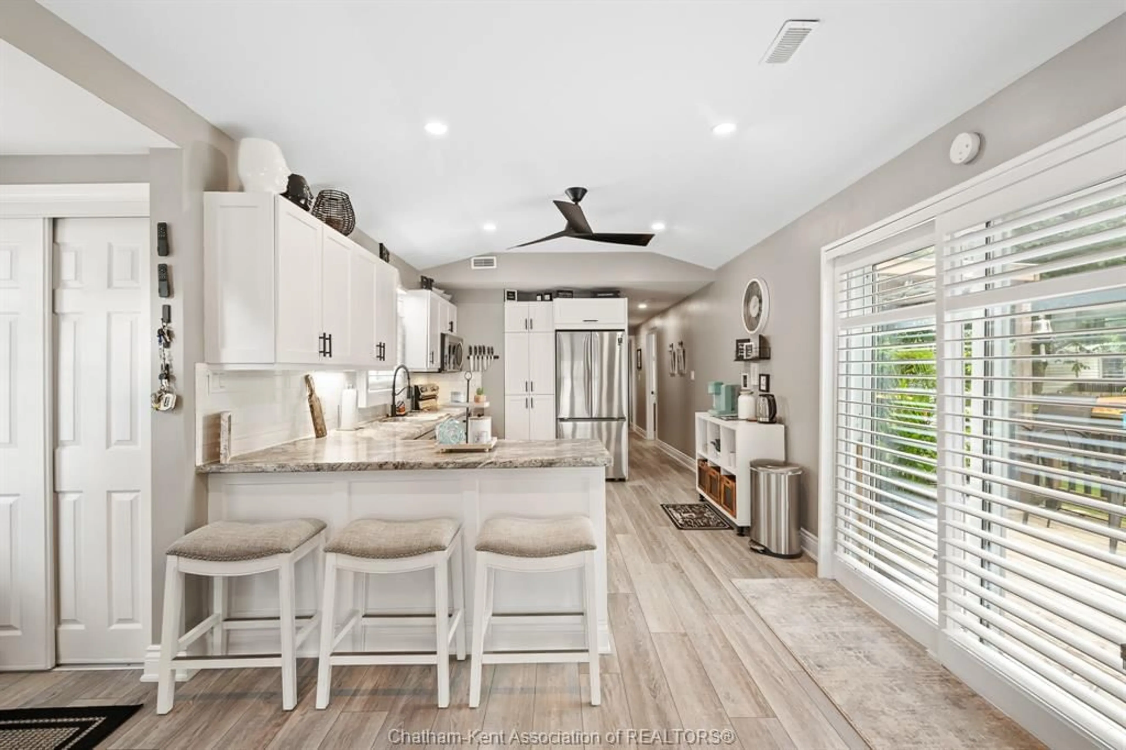 Open concept kitchen, ceramic/tile floor for 23 Sutton Crt, Chatham Ontario N7L 4G4