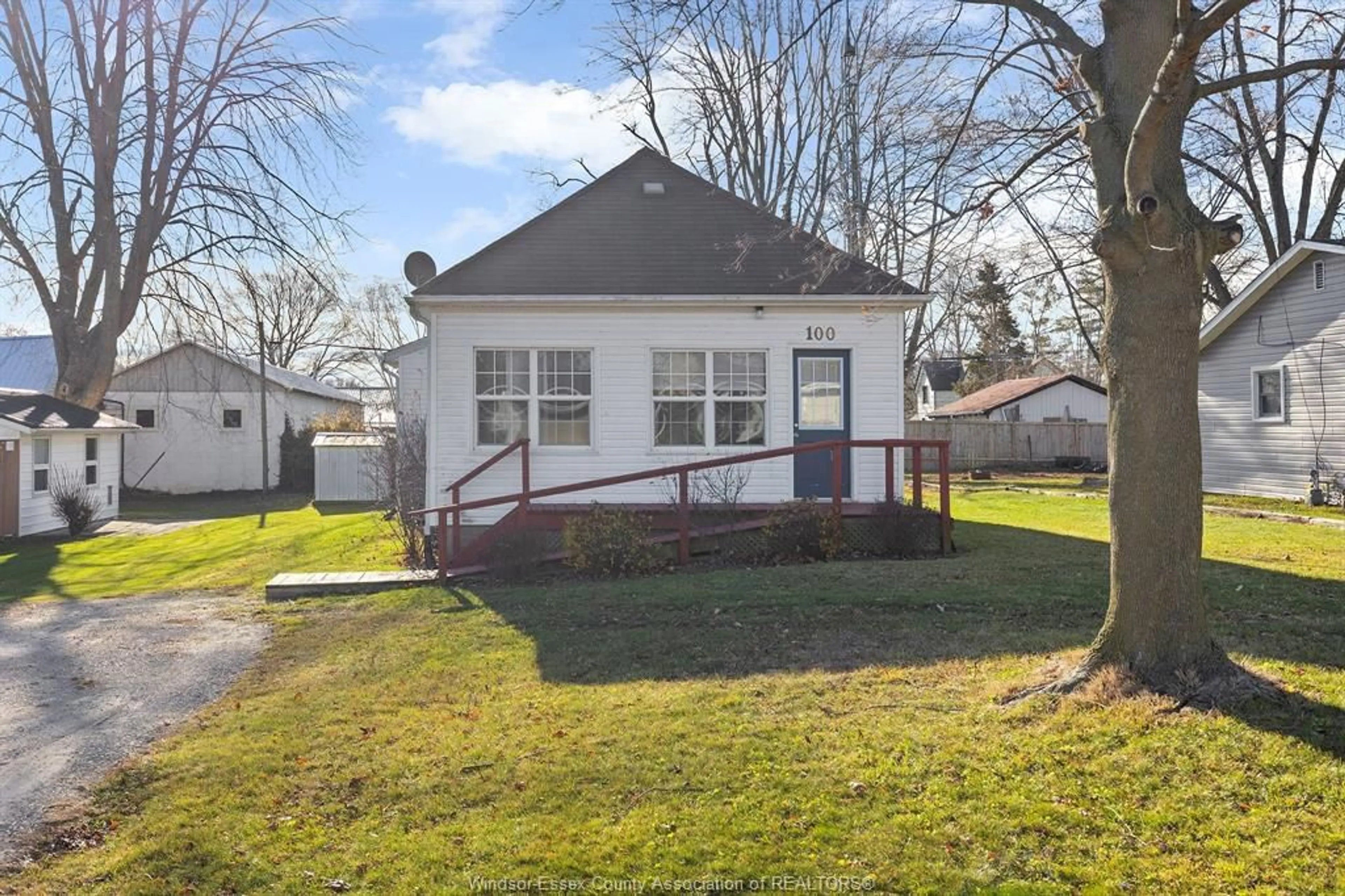 Unknown for 100 ELM St, Wheatley Ontario N0P 2P0