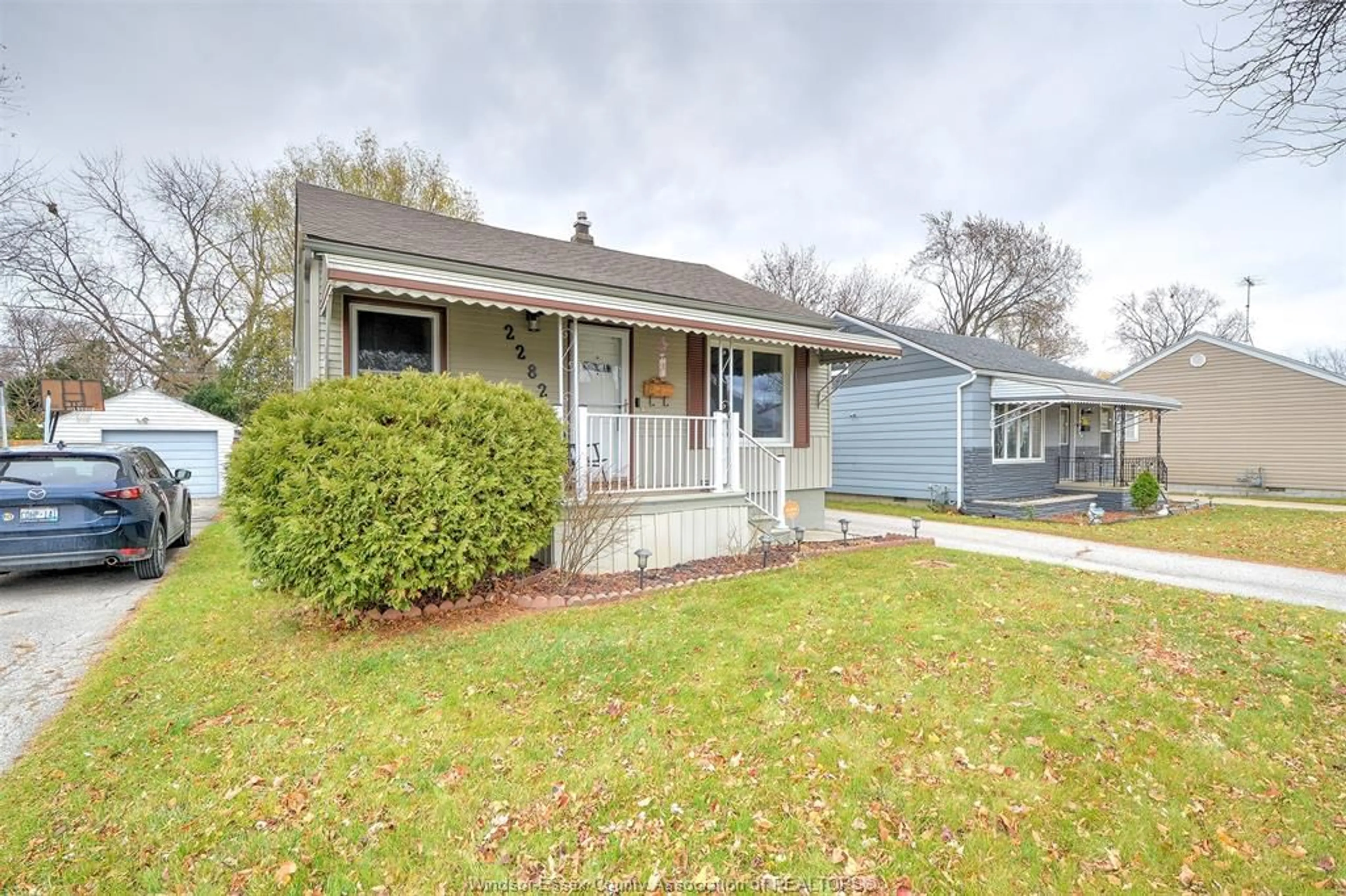 Home with vinyl exterior material, street for 2282 MARENTETTE, Windsor Ontario N8W 2C1