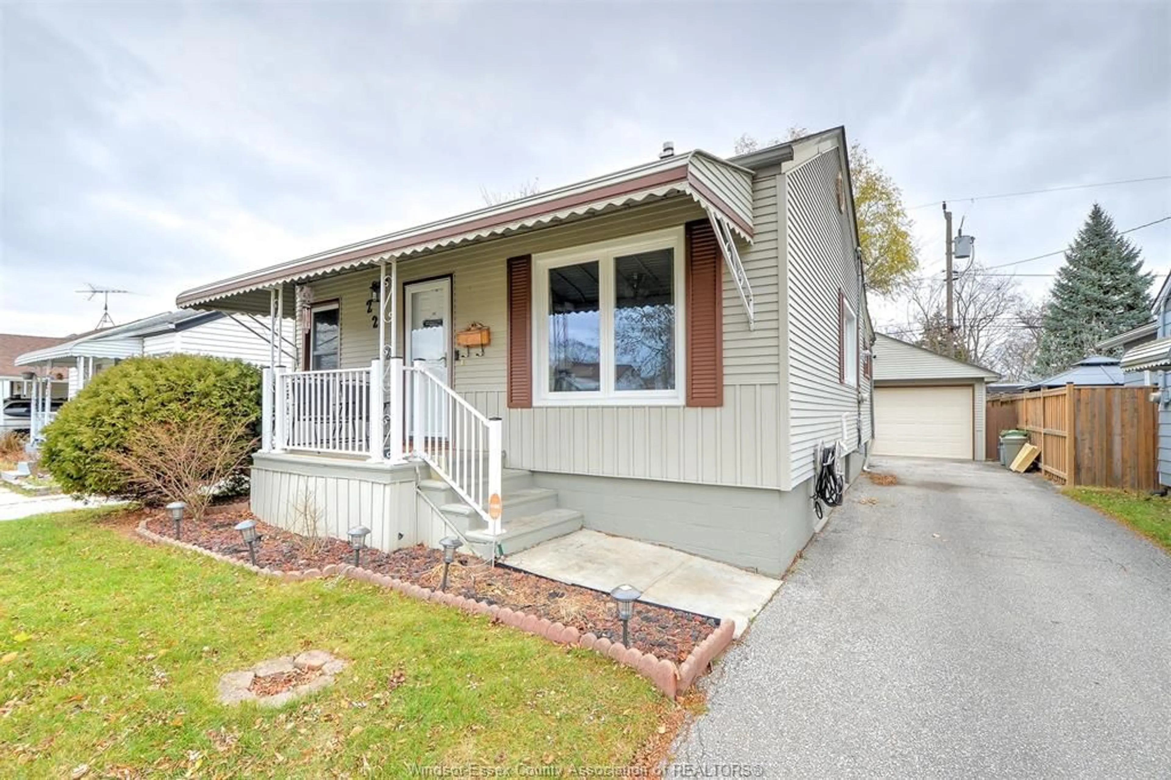 Home with vinyl exterior material, street for 2282 MARENTETTE, Windsor Ontario N8W 2C1