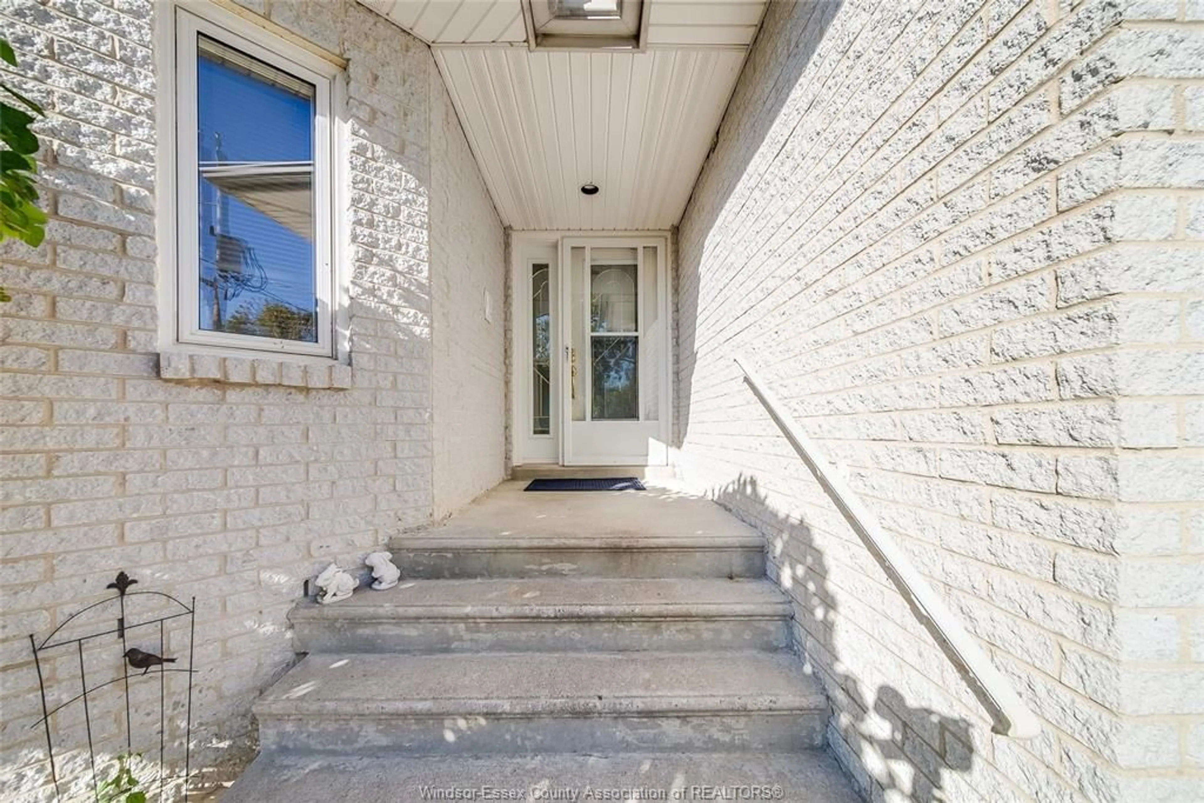 Unknown for 1266 SHORELINE Ave, Lakeshore Ontario N0R 1A0