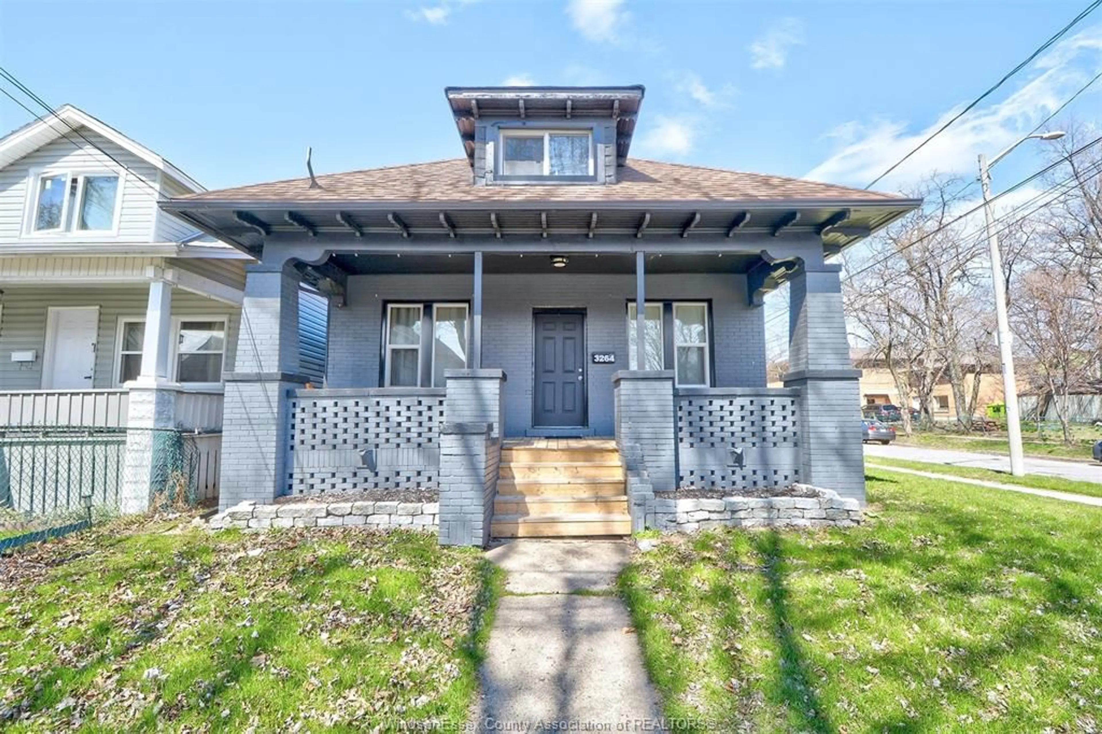 Unknown for 3264 BABY St, Windsor Ontario N9C 1K8