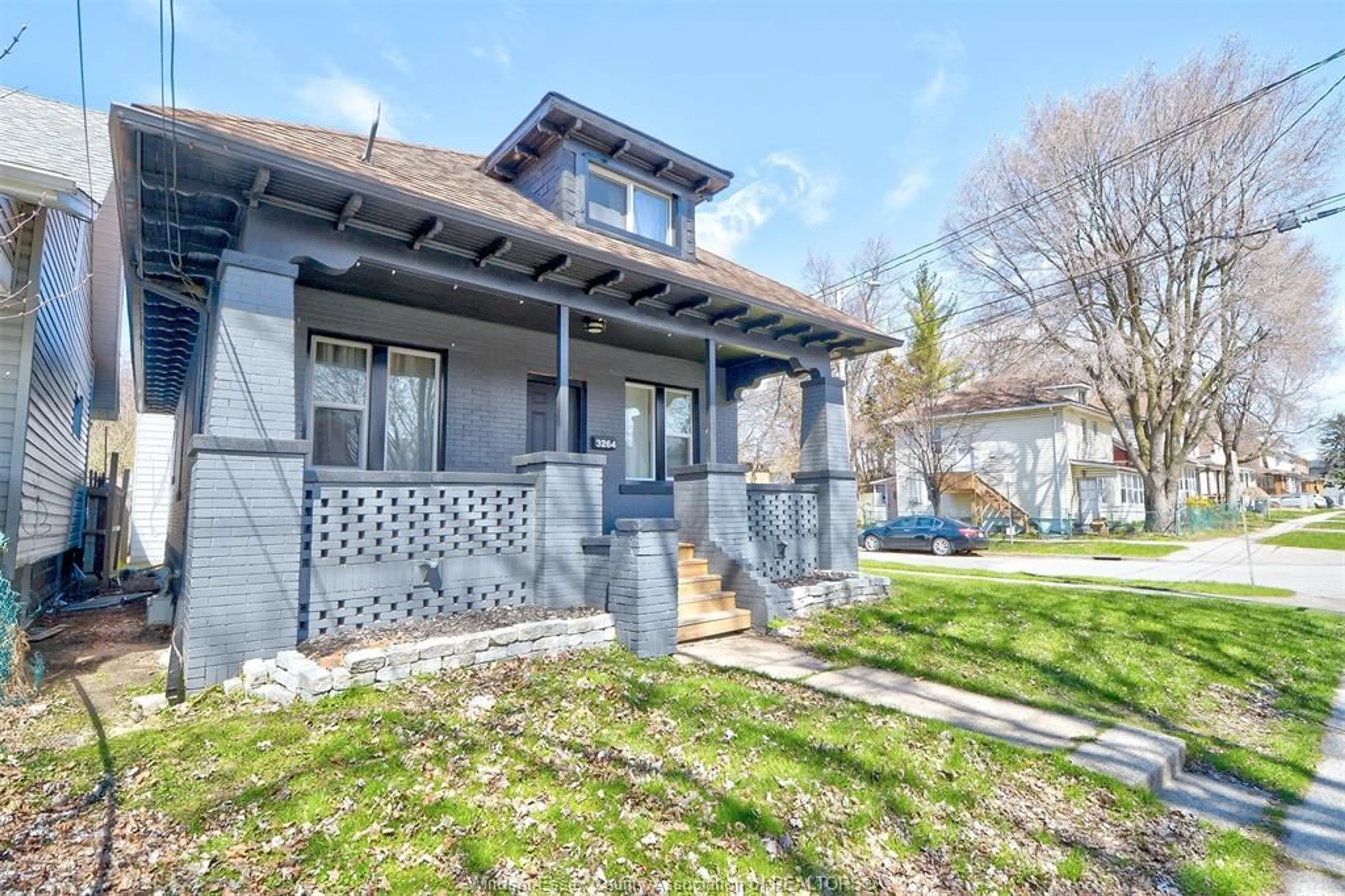 Patio, street for 3264 BABY St, Windsor Ontario N9C 1K8