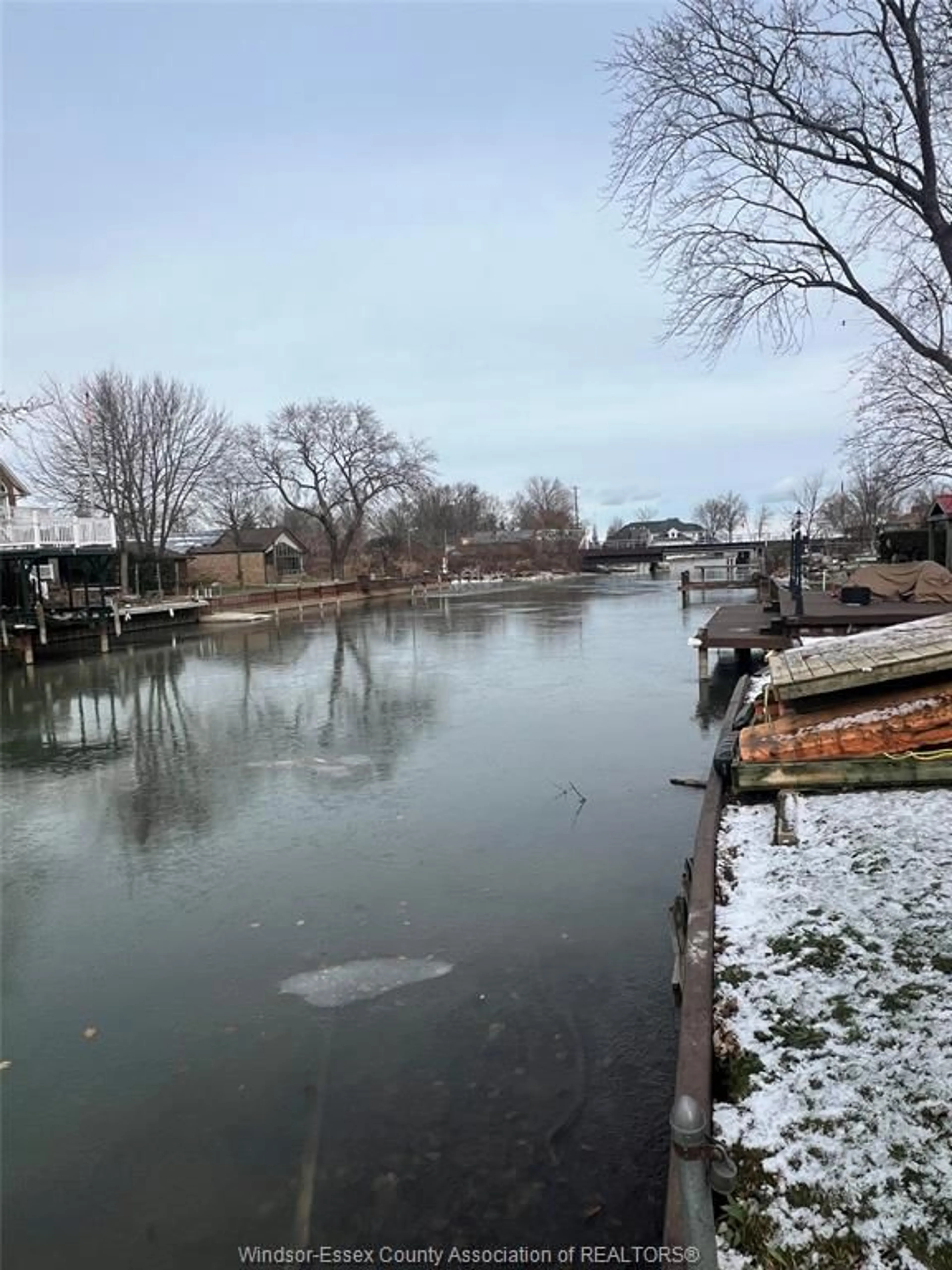 Blurry image for 179 EAST PUCE Rd, Lakeshore Ontario N0R 1A0