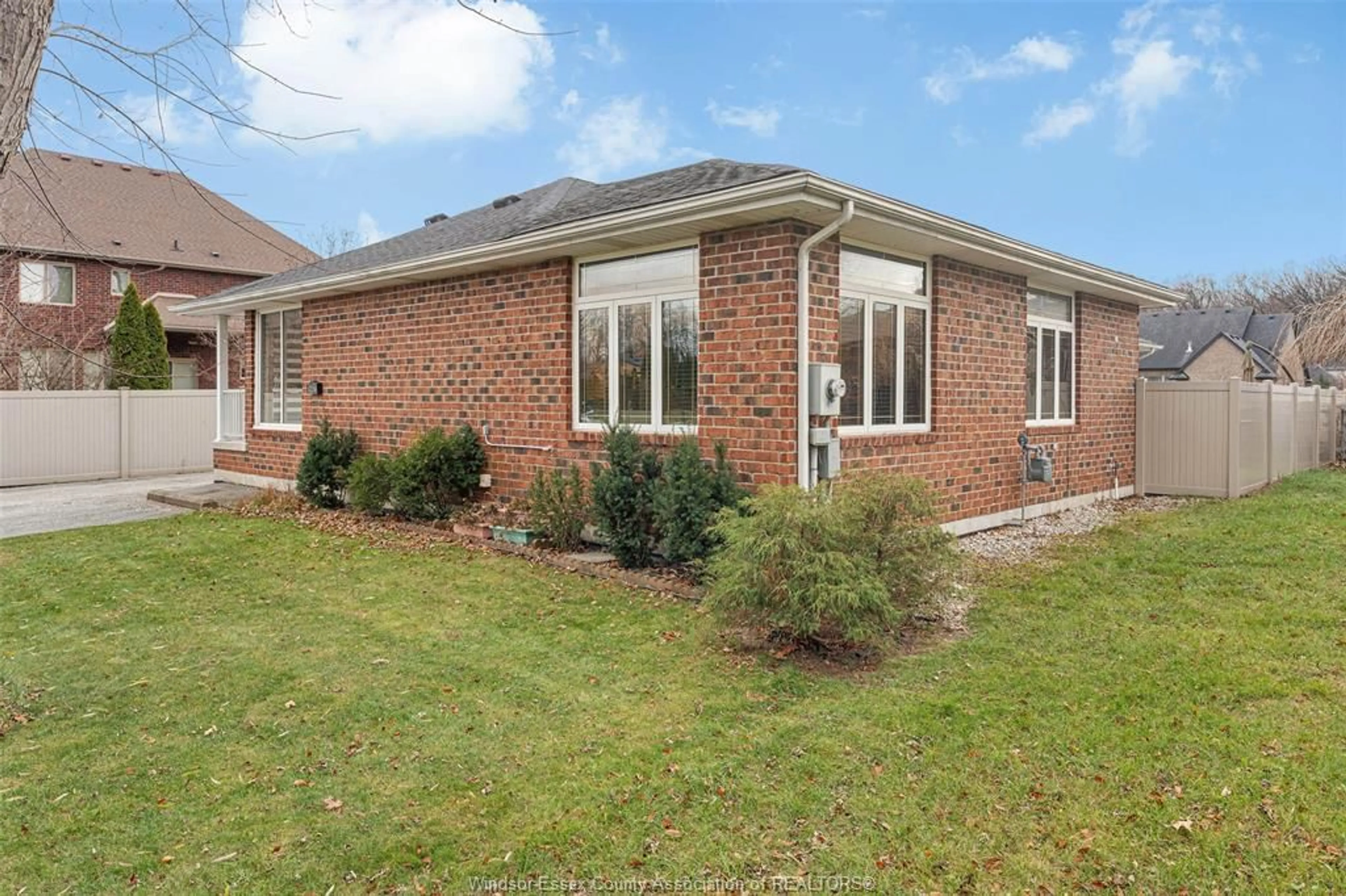 Home with brick exterior material, street for 1402 REAUME, LaSalle Ontario N9J 1C2