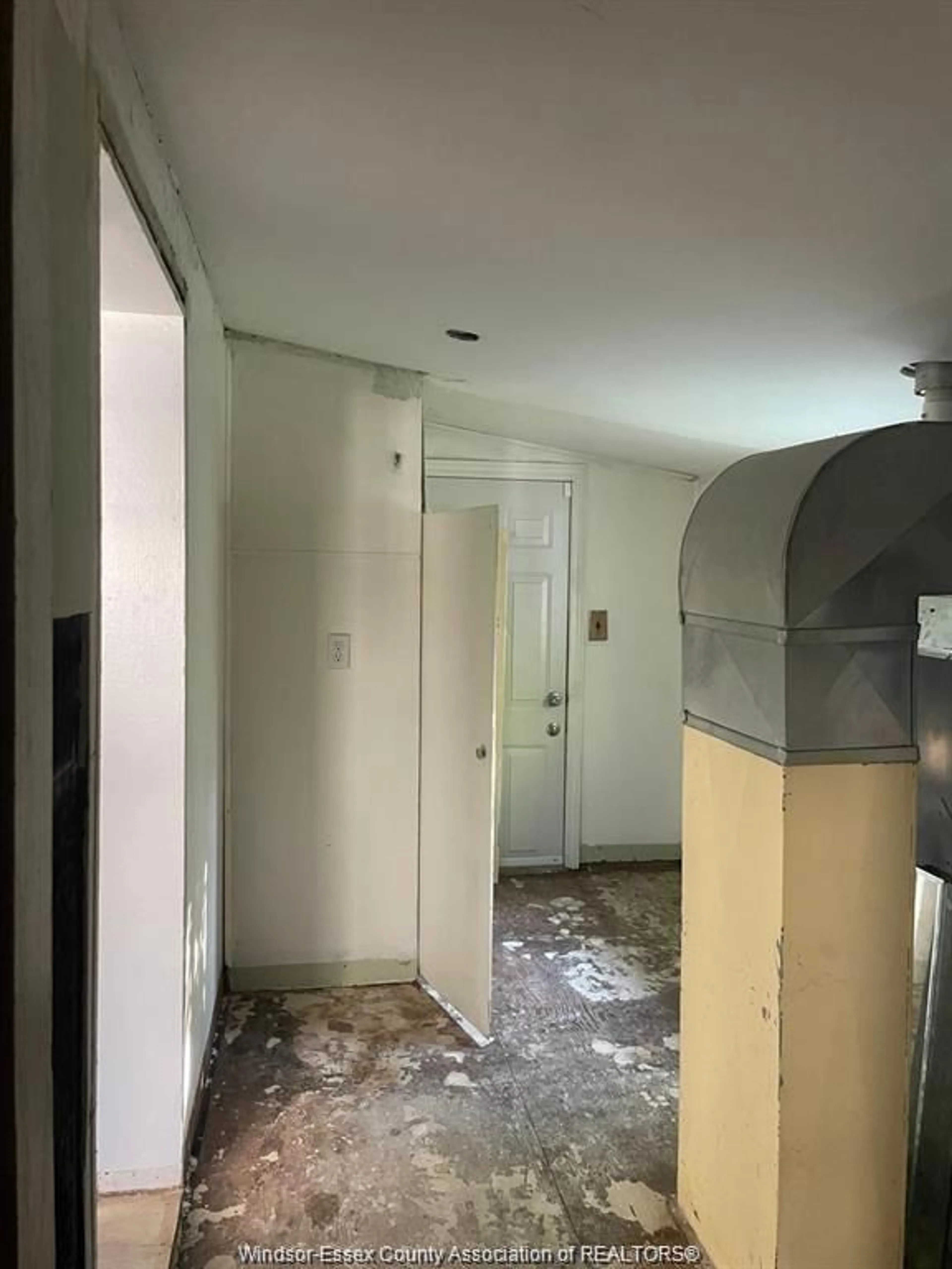 A pic of a room for 56 ST GEORGE St, Chatham Ontario N7M 4P2