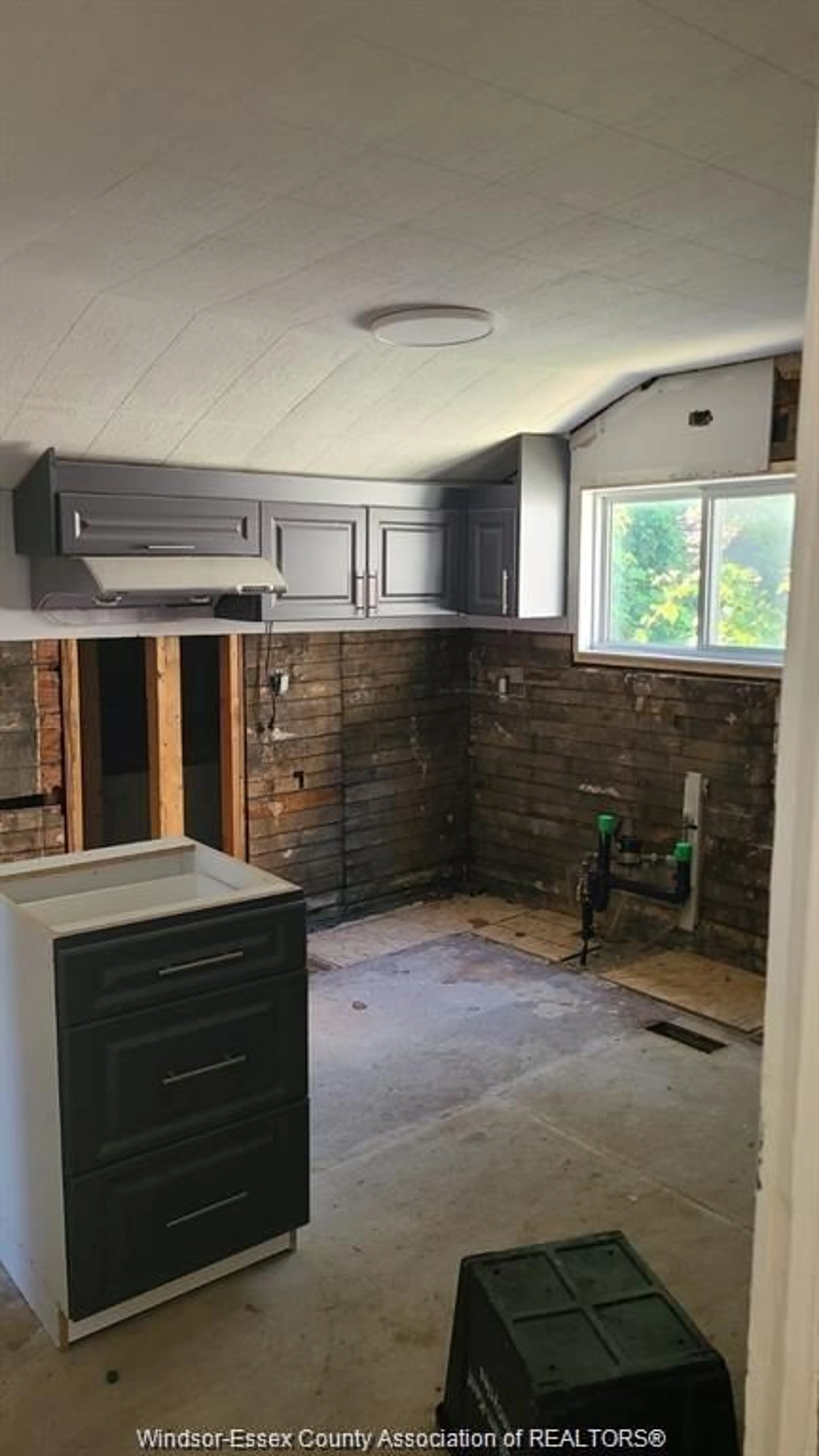 Open concept kitchen, unknown for 56 ST GEORGE St, Chatham Ontario N7M 4P2