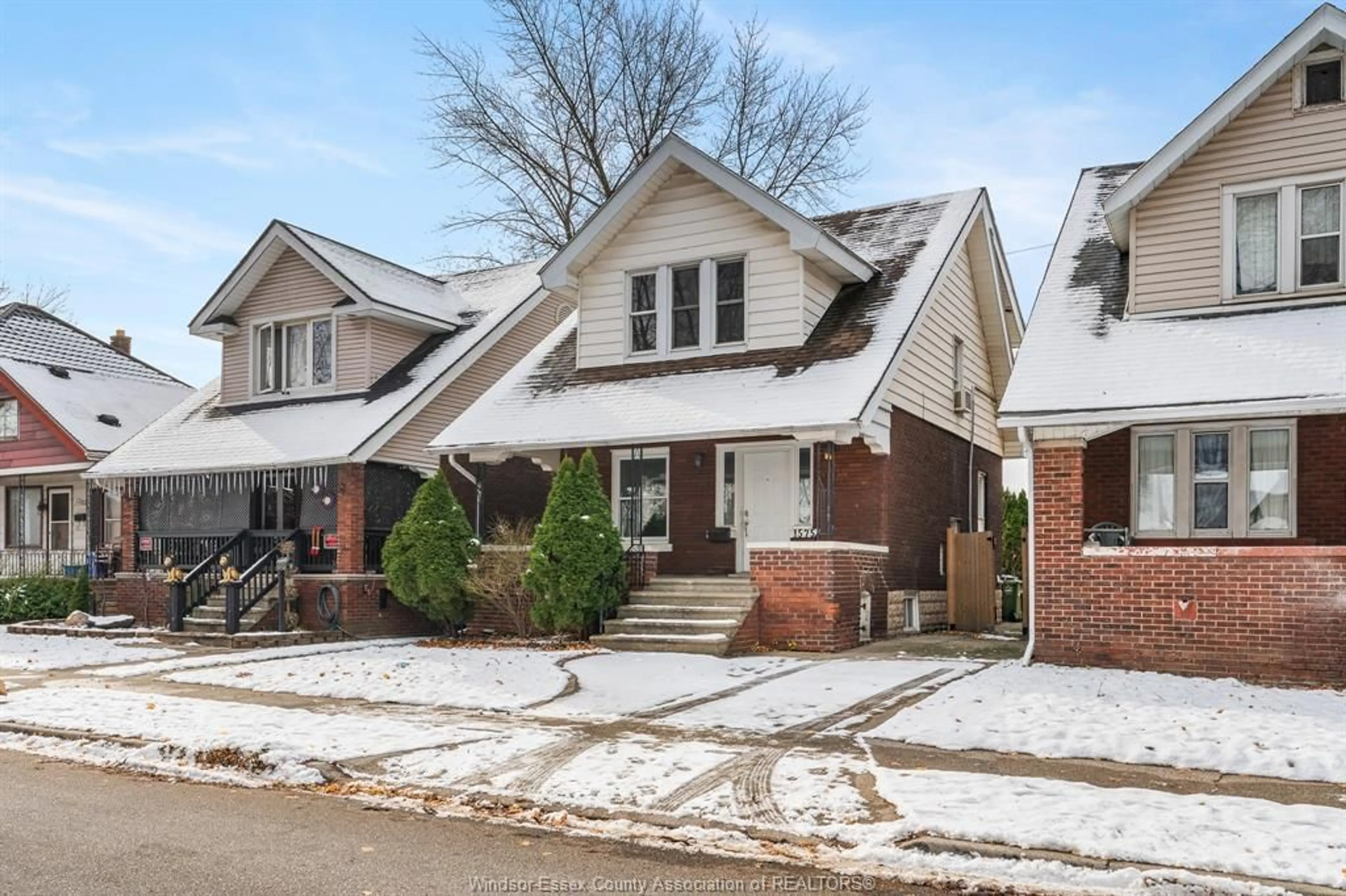 Home with brick exterior material, street for 1575 CHURCH St, Windsor Ontario N8X 1V4
