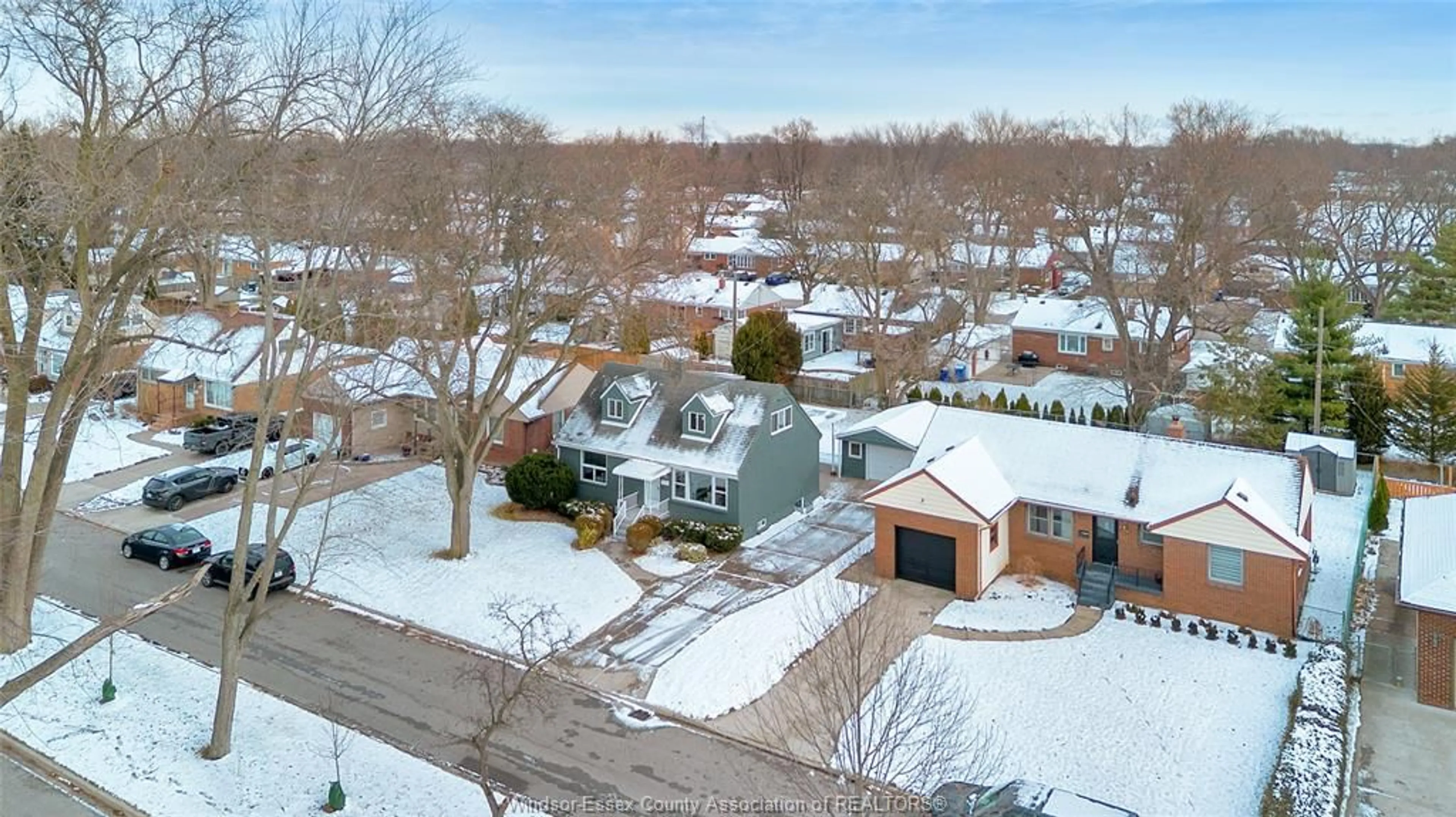 A pic from outside/outdoor area/front of a property/back of a property/a pic from drone, street for 3104 ACADEMY, Windsor Ontario N9E 2H4