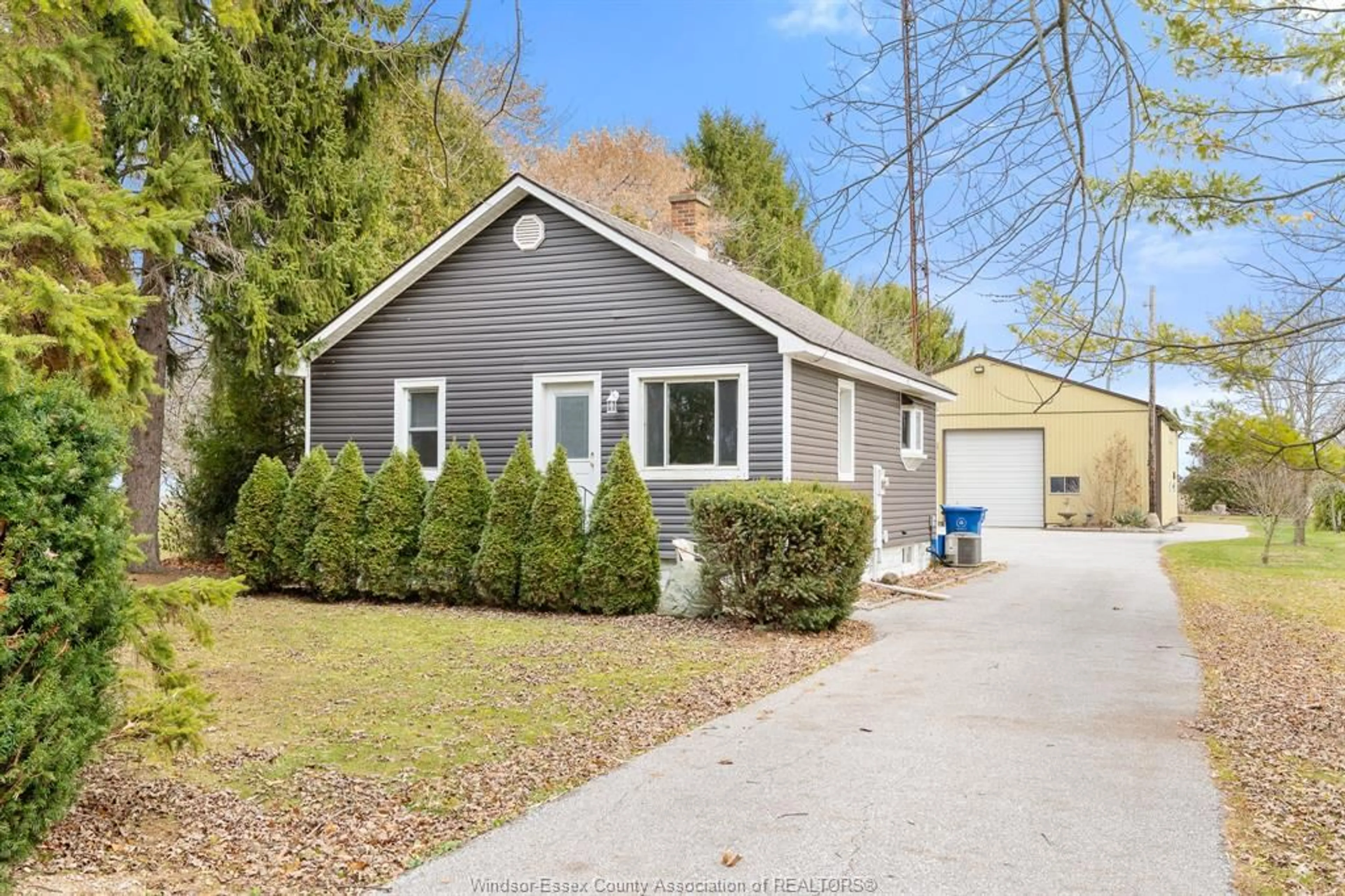 Home with vinyl exterior material, street for 4585 Concession Rd 4 S, Amherstburg Ontario N9V 2Y8