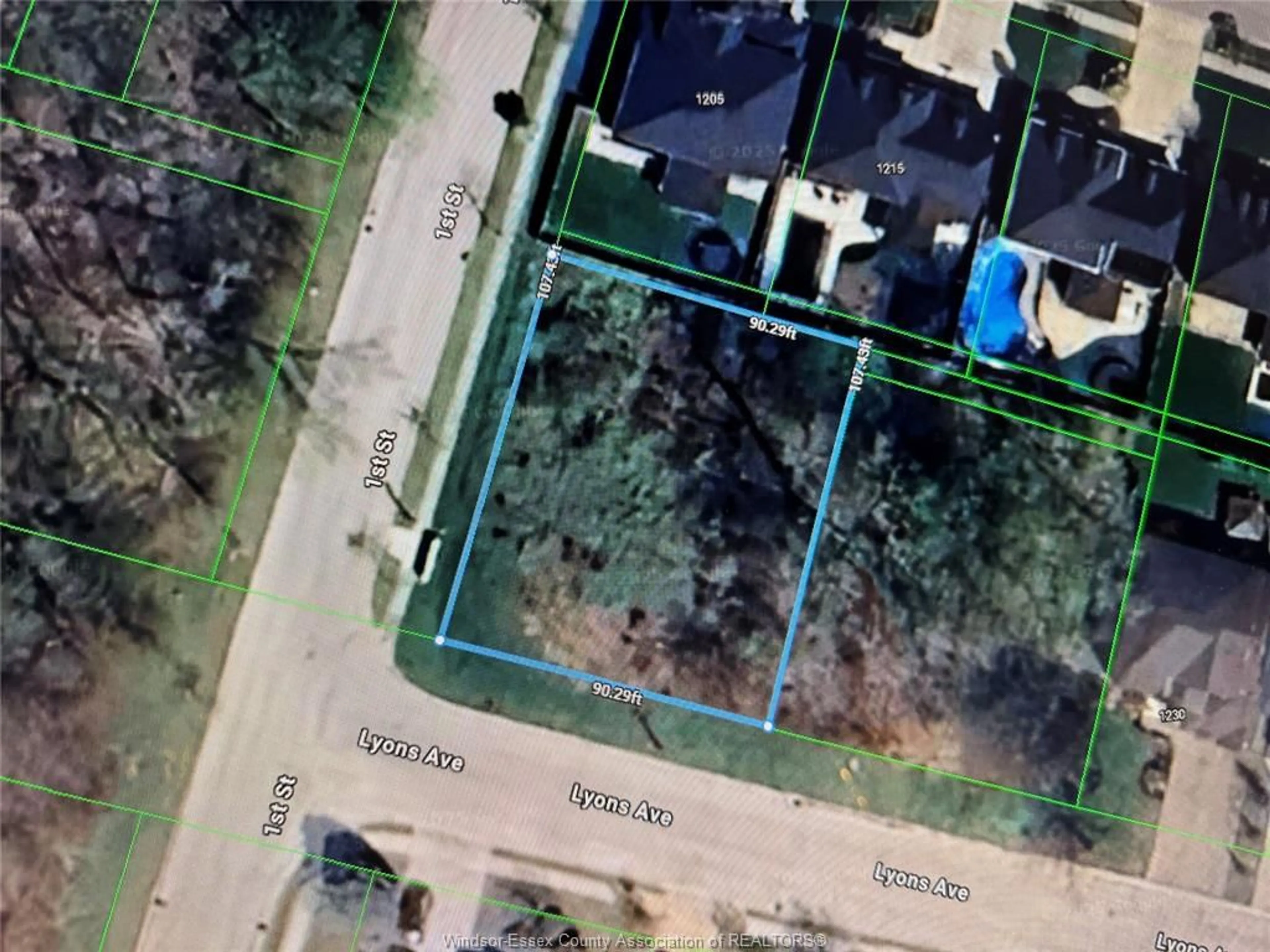 A pic from outside/outdoor area/front of a property/back of a property/a pic from drone, building for 1210 LYONS Ave, LaSalle Ontario N9J 3Y6