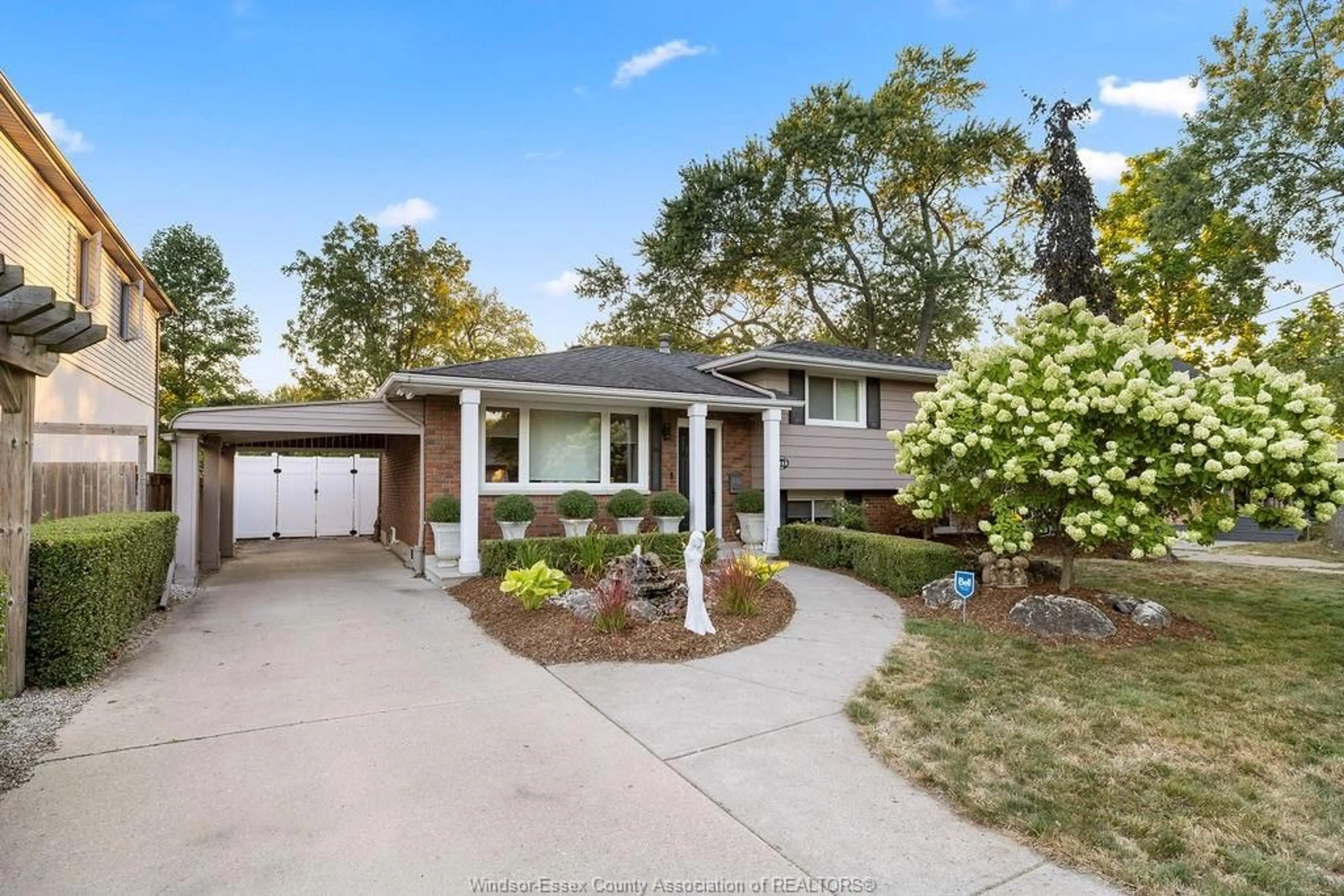 Home with brick exterior material, street for 4113 ROSELAND Dr, Windsor Ontario N9G 1Y5