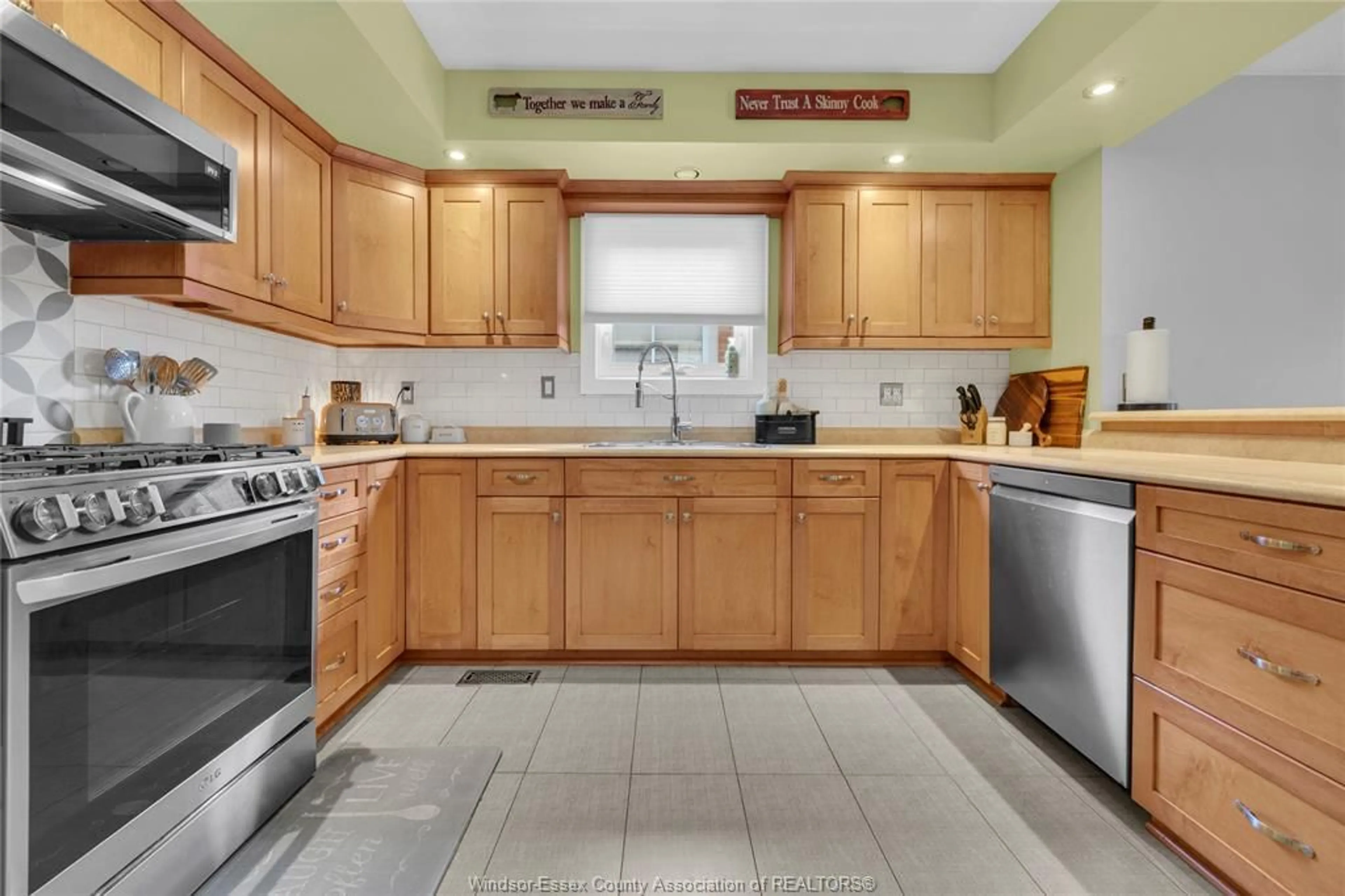 Standard kitchen, ceramic/tile floor for 217 TROTTIER, Belle River Ontario N0R 1A0