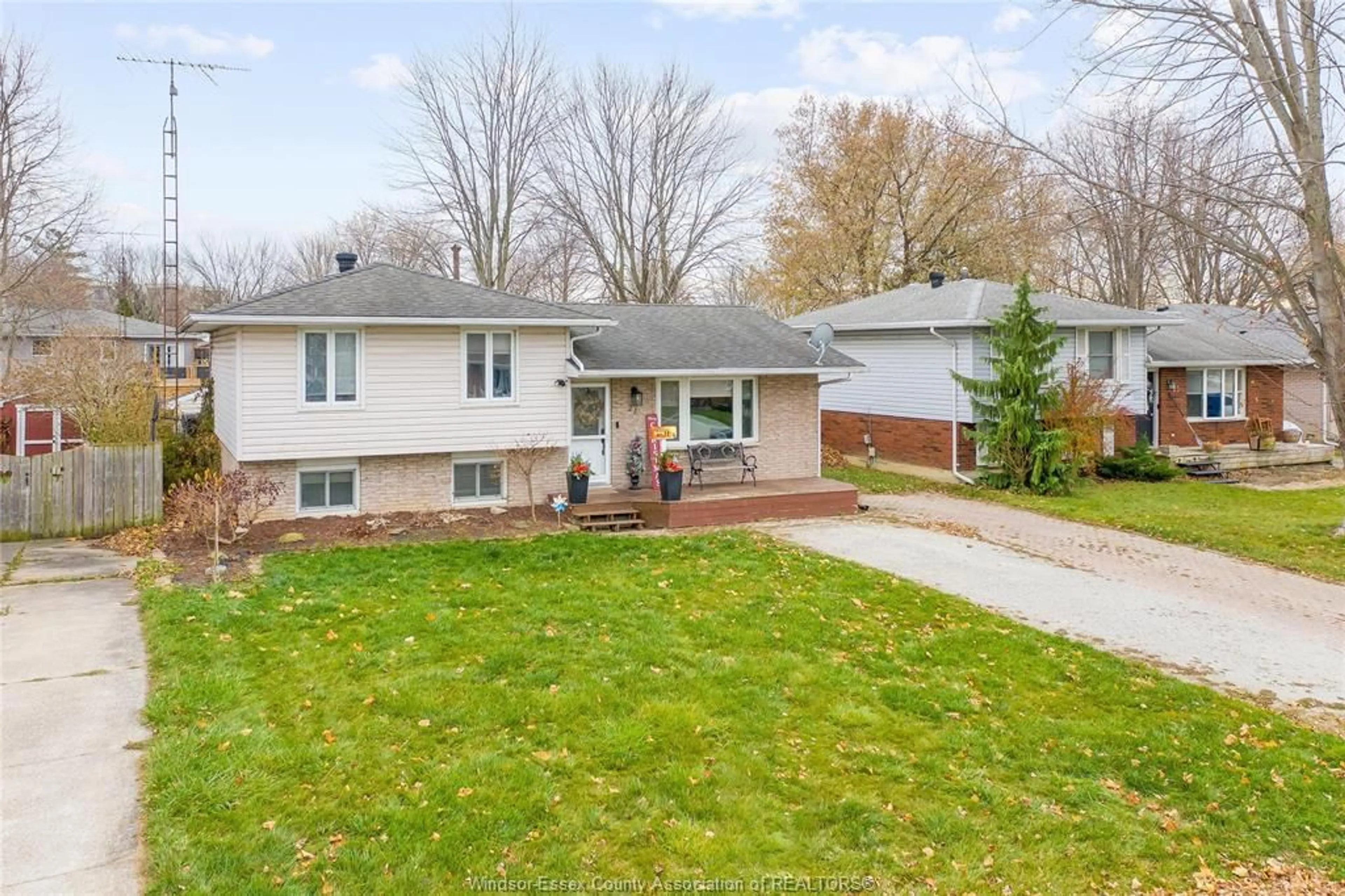 Home with brick exterior material, street for 21 PEARL, Tilbury Ontario N0P 2L0