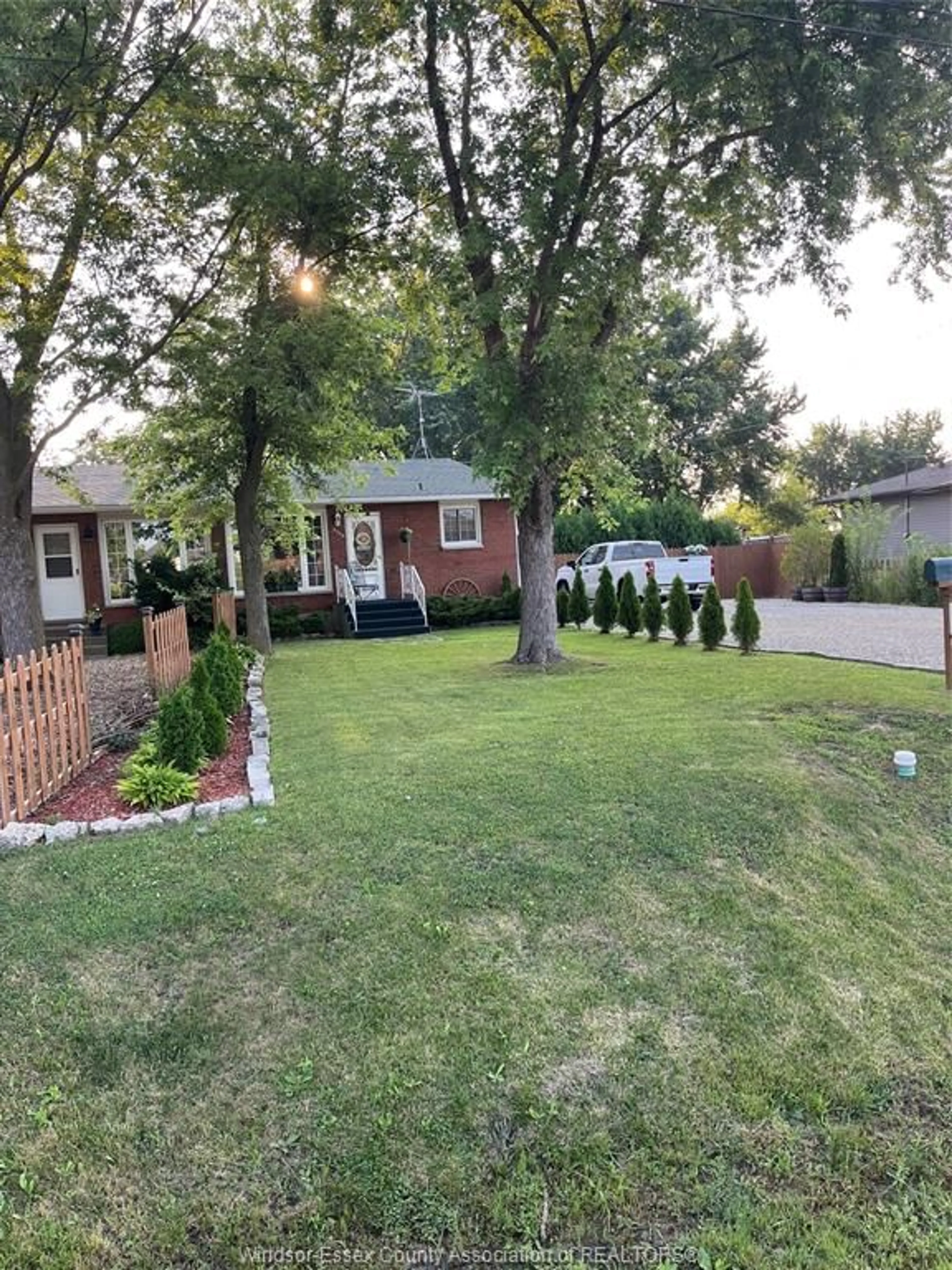 A pic from outside/outdoor area/front of a property/back of a property/a pic from drone, street for 5352 HURON CHURCH, LaSalle Ontario N9H 1H6