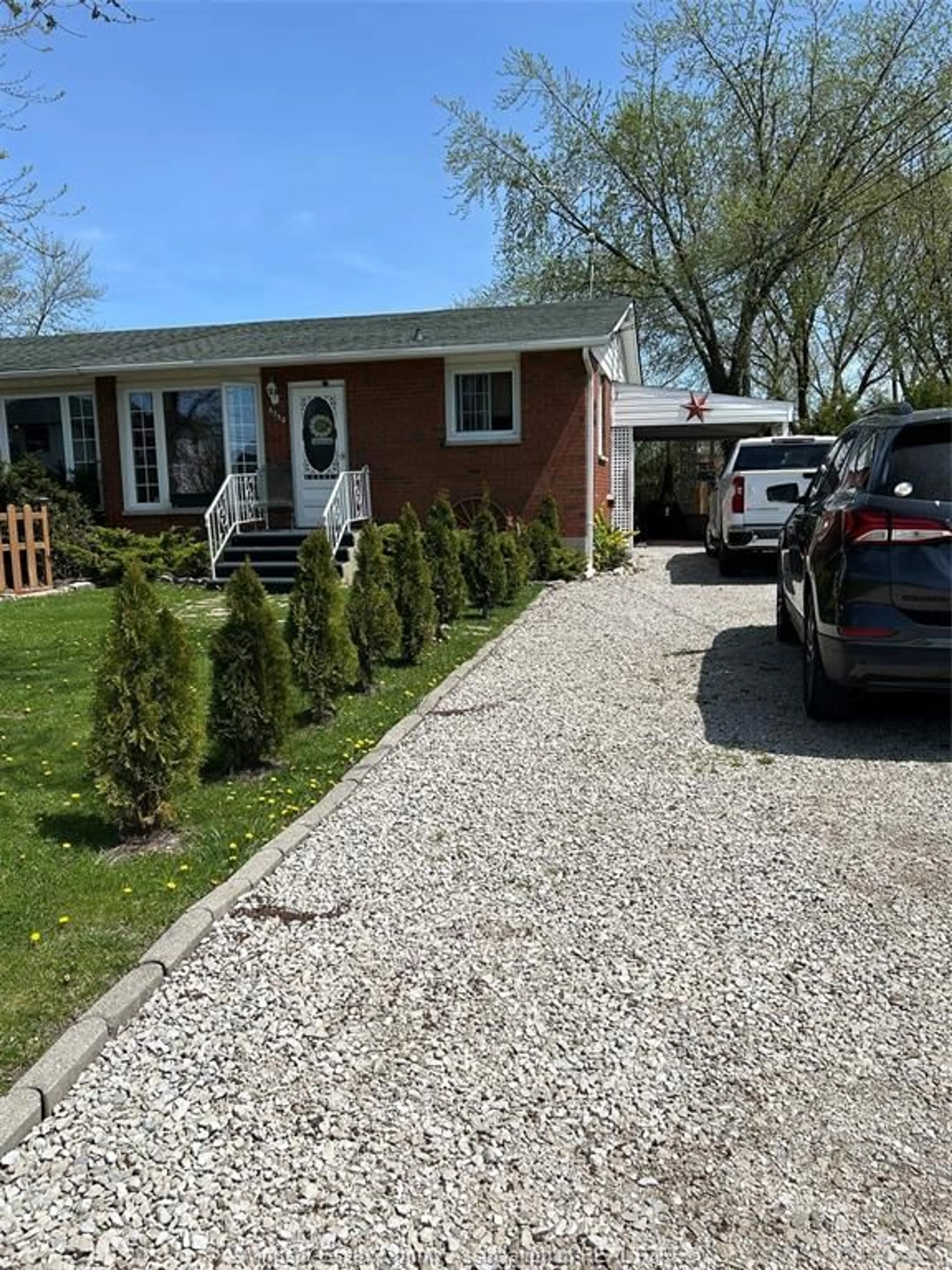 Unknown for 5352 HURON CHURCH, LaSalle Ontario N9H 1H6