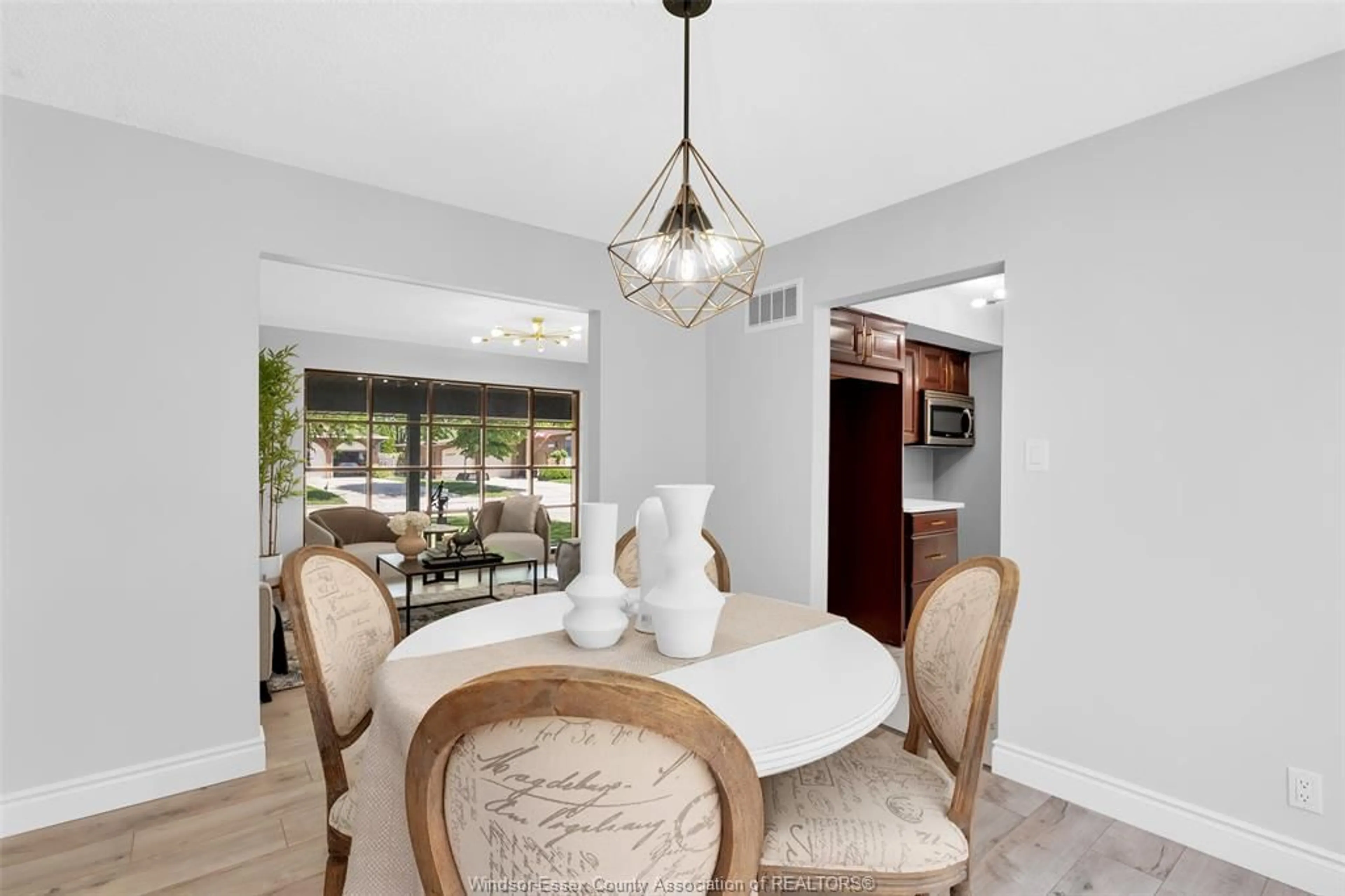 Dining room, ceramic/tile floor for 3045 CLAXTON Crt, Windsor Ontario N8R 1P9