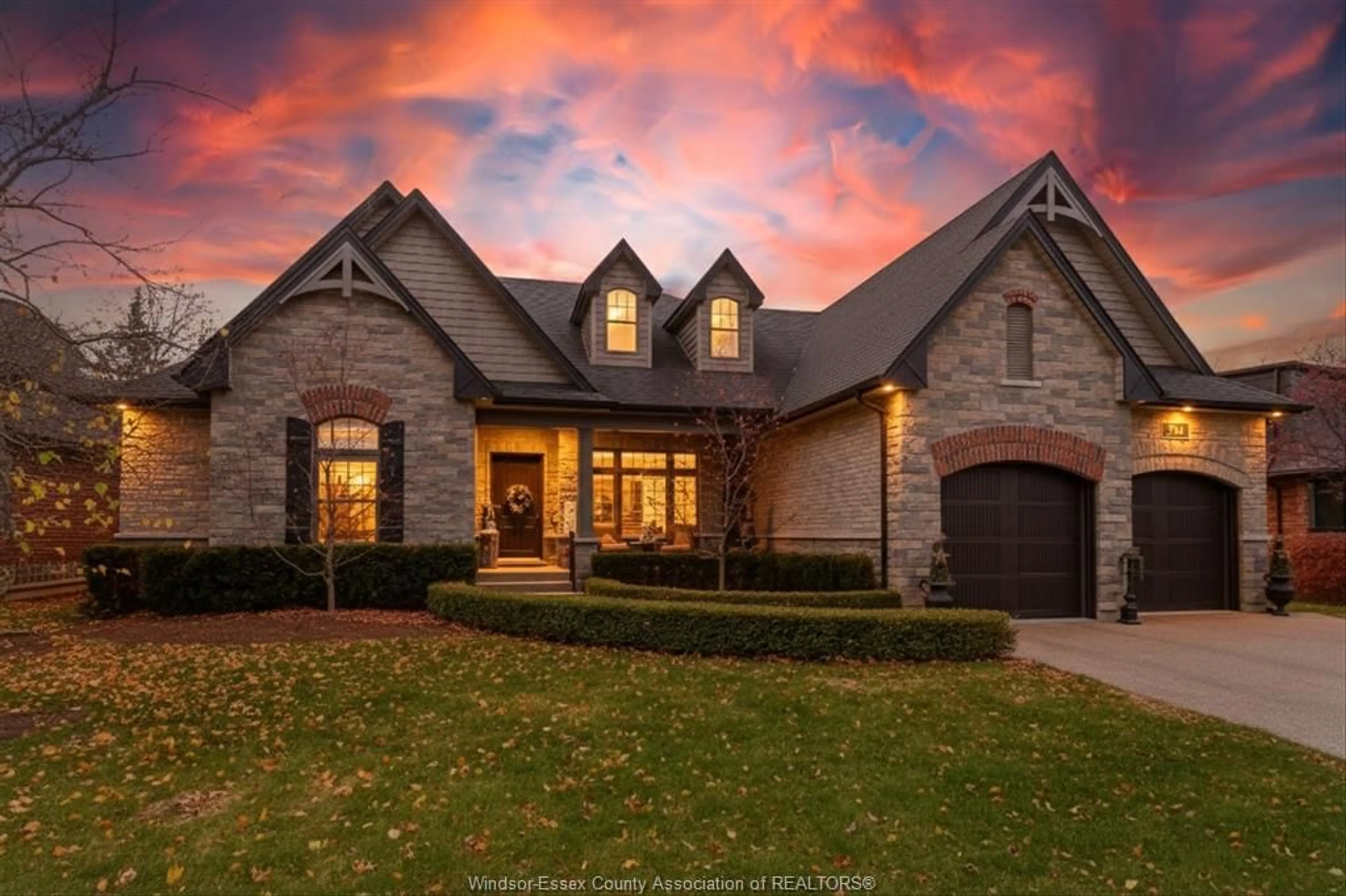 Home with brick exterior material, street for 261 CORONADO Dr, Tecumseh Ontario N8N 2E3