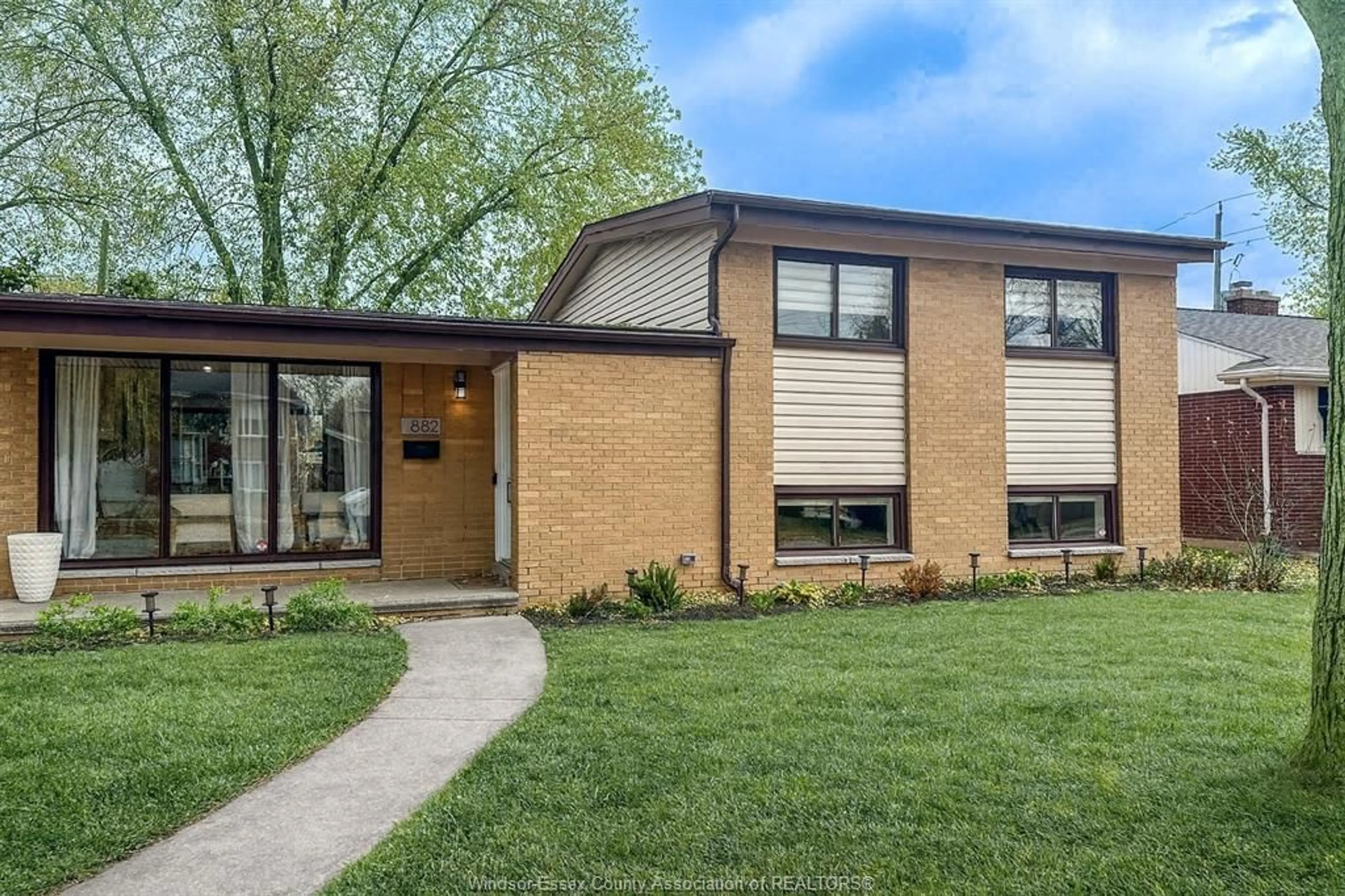 Home with brick exterior material, street for 882 WESTCHESTER, Windsor Ontario N8S 3Y7